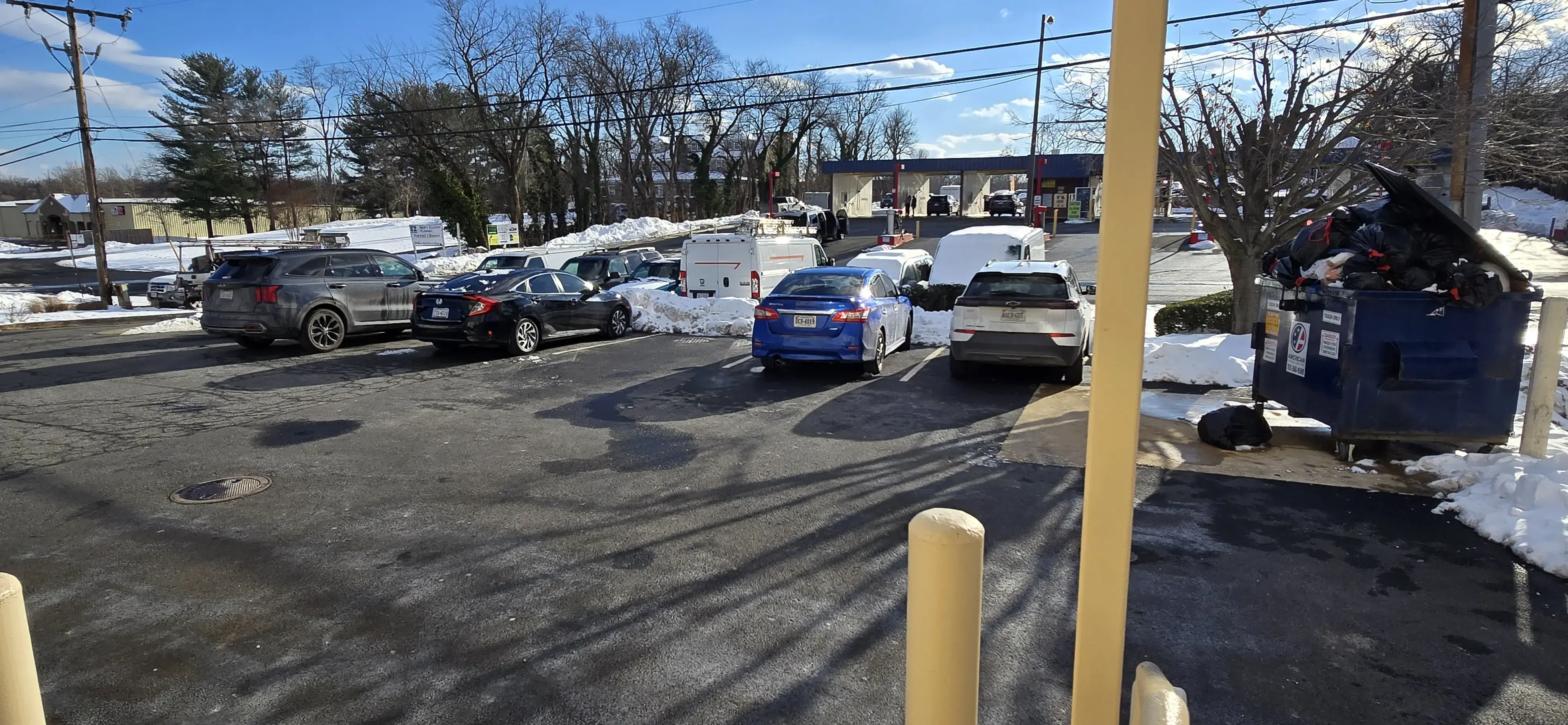 Wash N' Dry Laundromat - Image 17