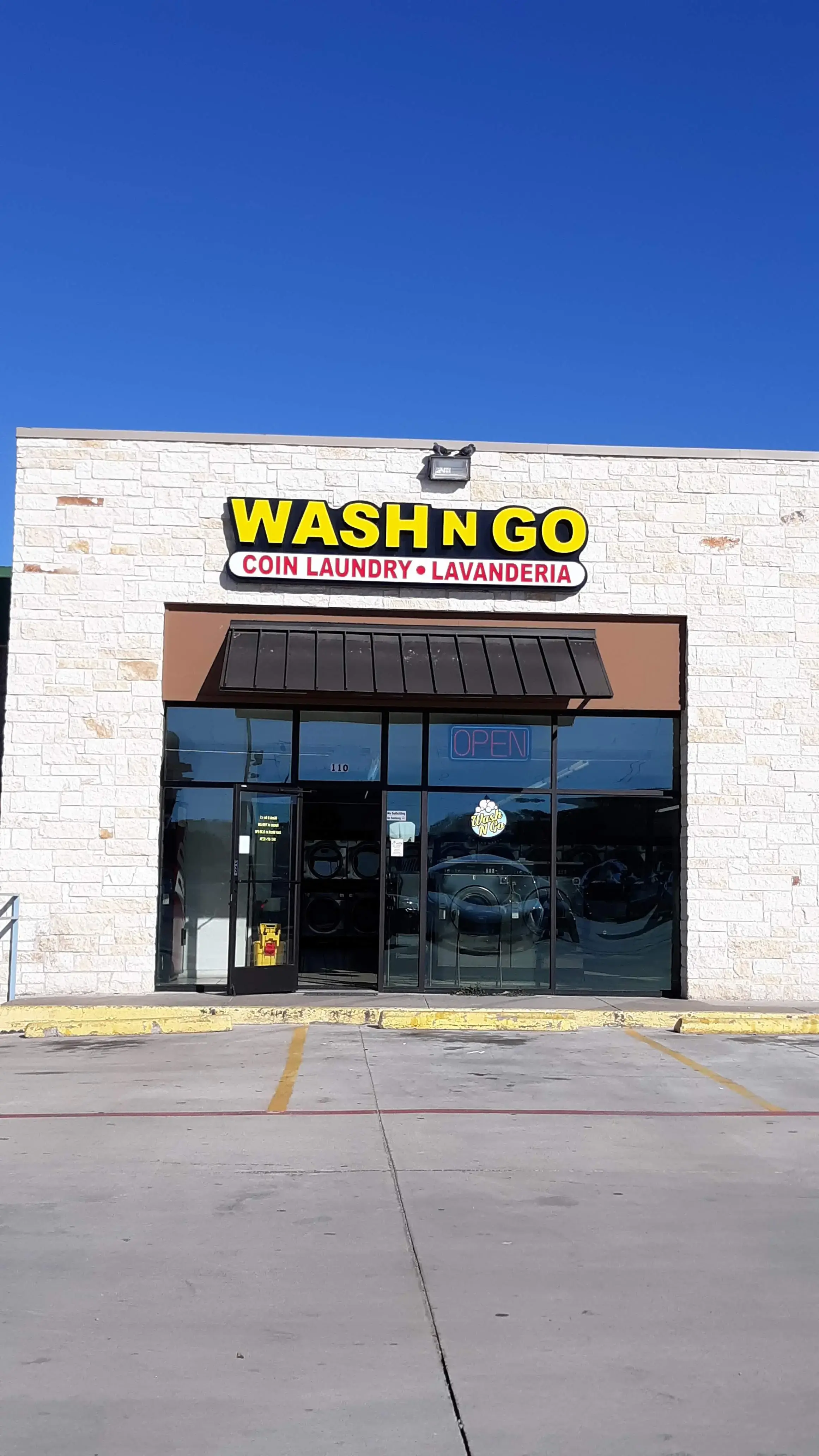 Wash N Go Coin Laundry #2 thumbnail 6