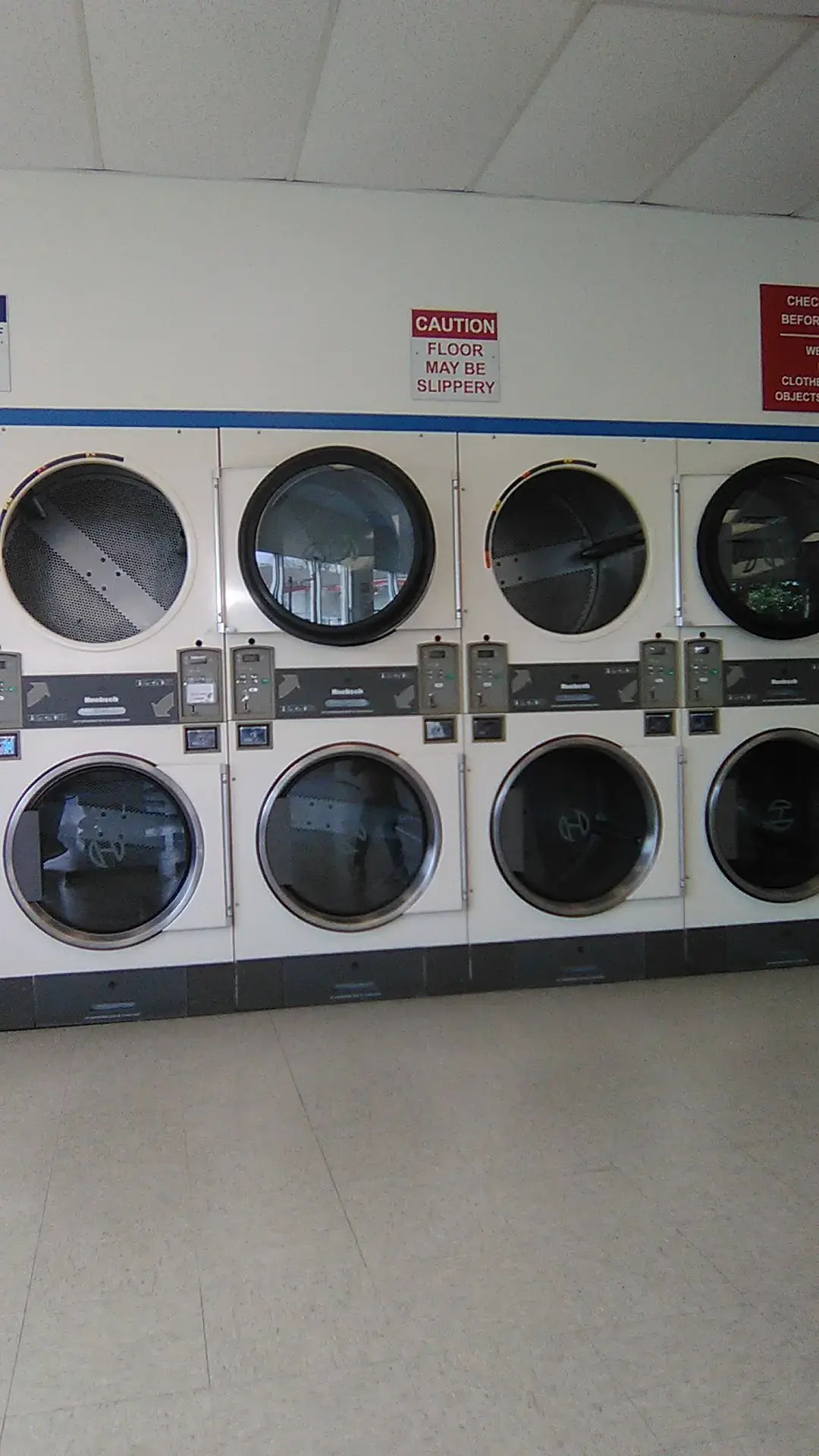 Wash-N-Go Coin Laundry thumbnail 6