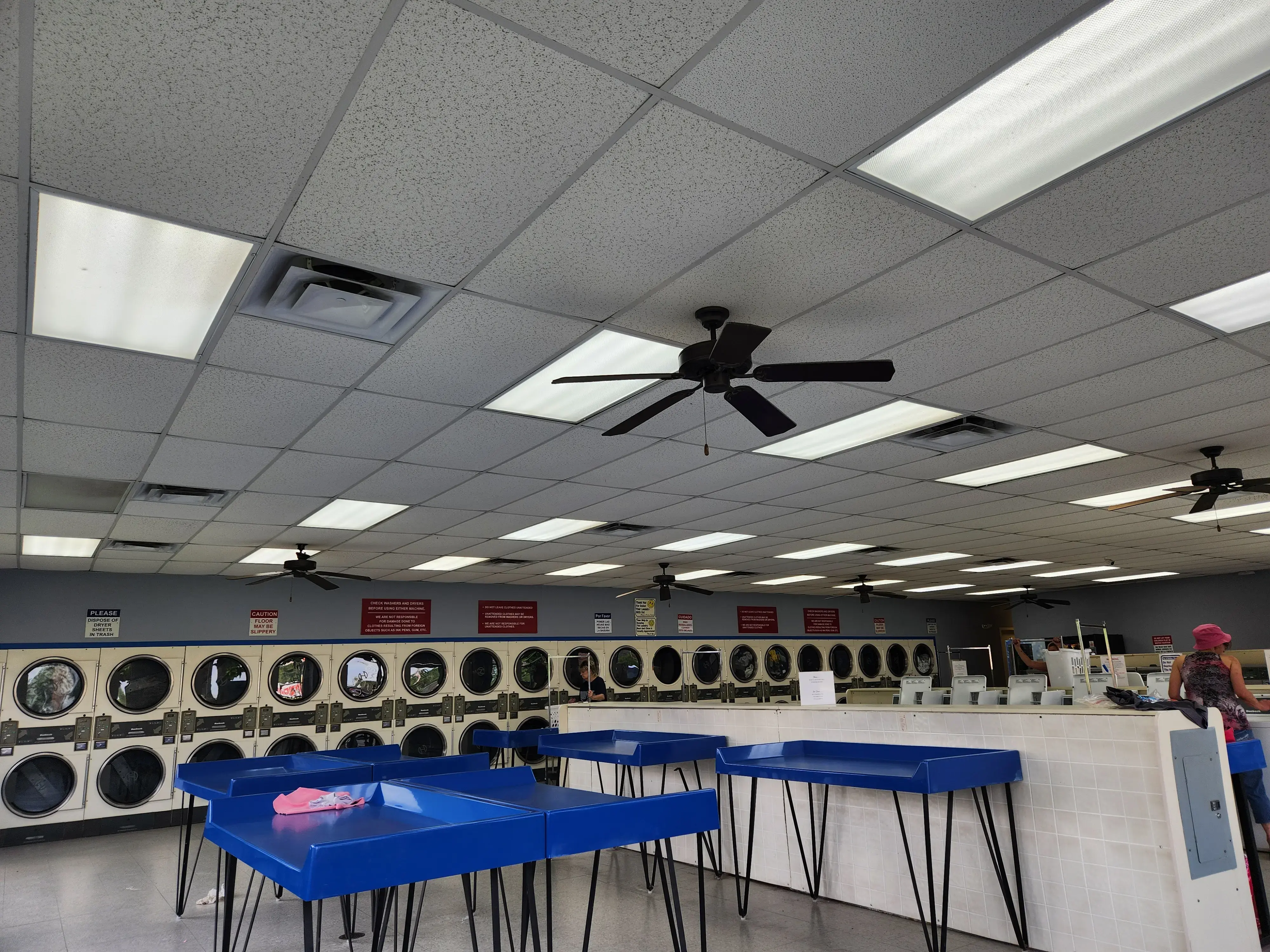 Wash-N-Go Coin Laundry thumbnail 1