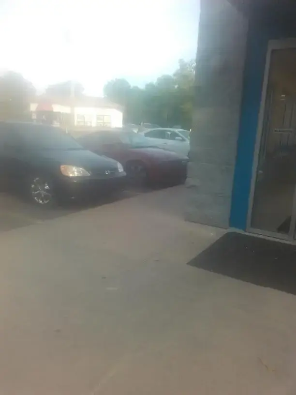 Wash-N-Go Coin Laundry thumbnail 13