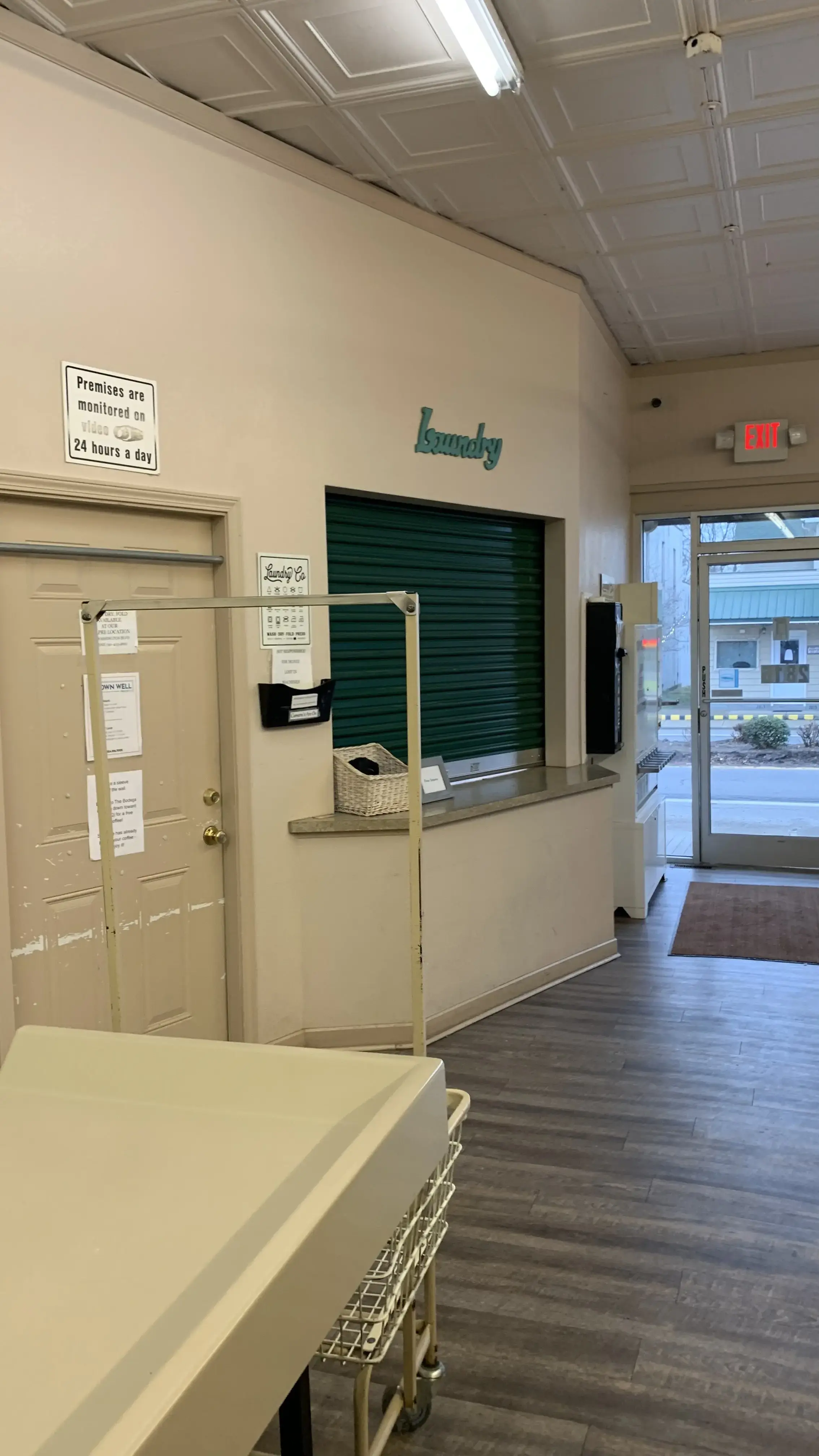 Wash-N-Go Coin Operated Laundromat thumbnail 17