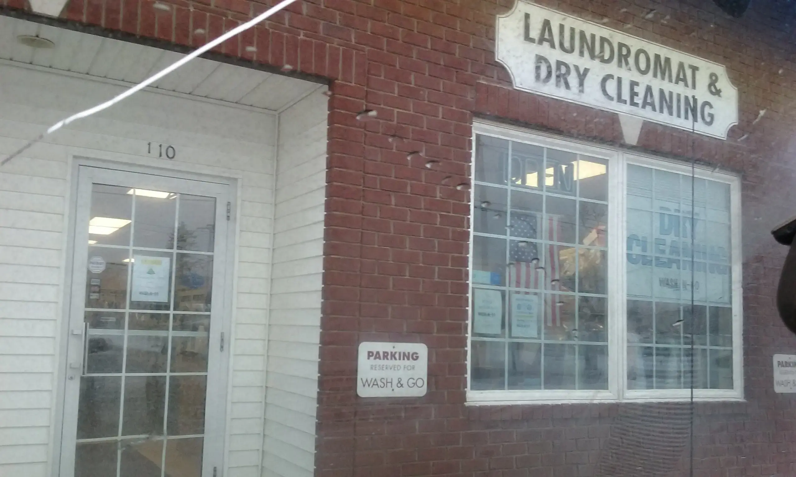 Wash N Go Laundromat thumbnail 18