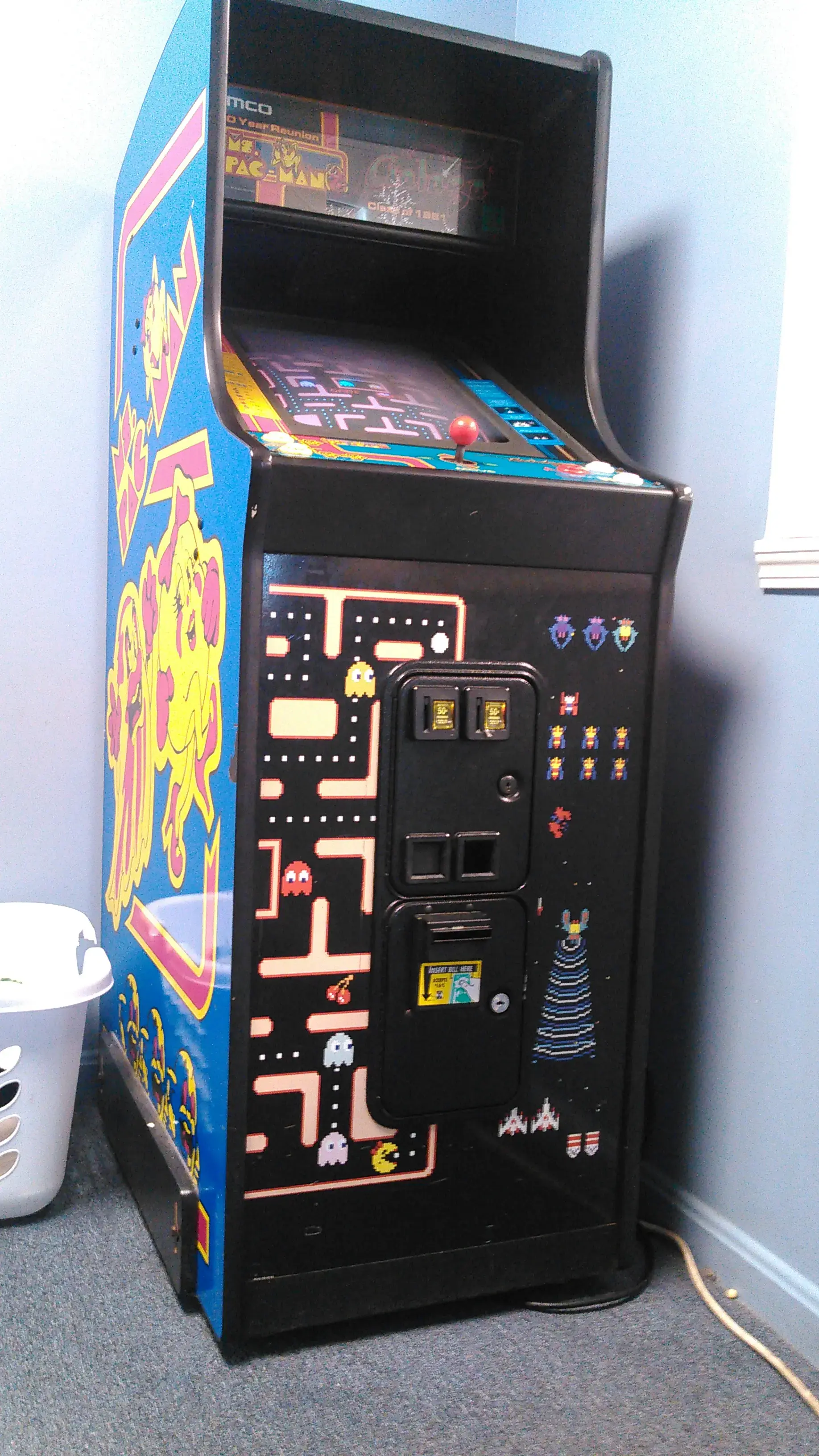 Wash N Go Laundromat - Image 15