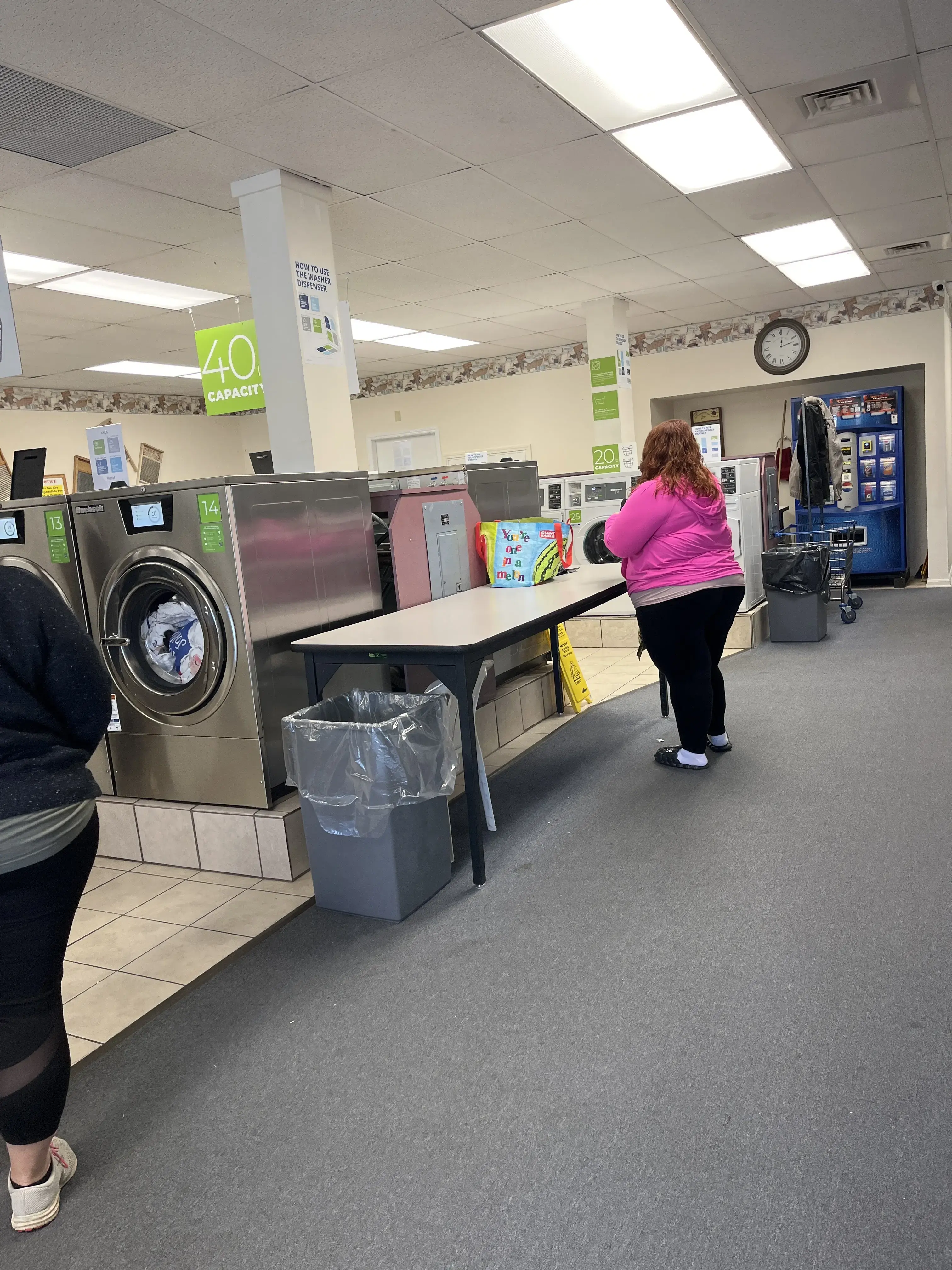 Wash N Go Laundromat thumbnail 8