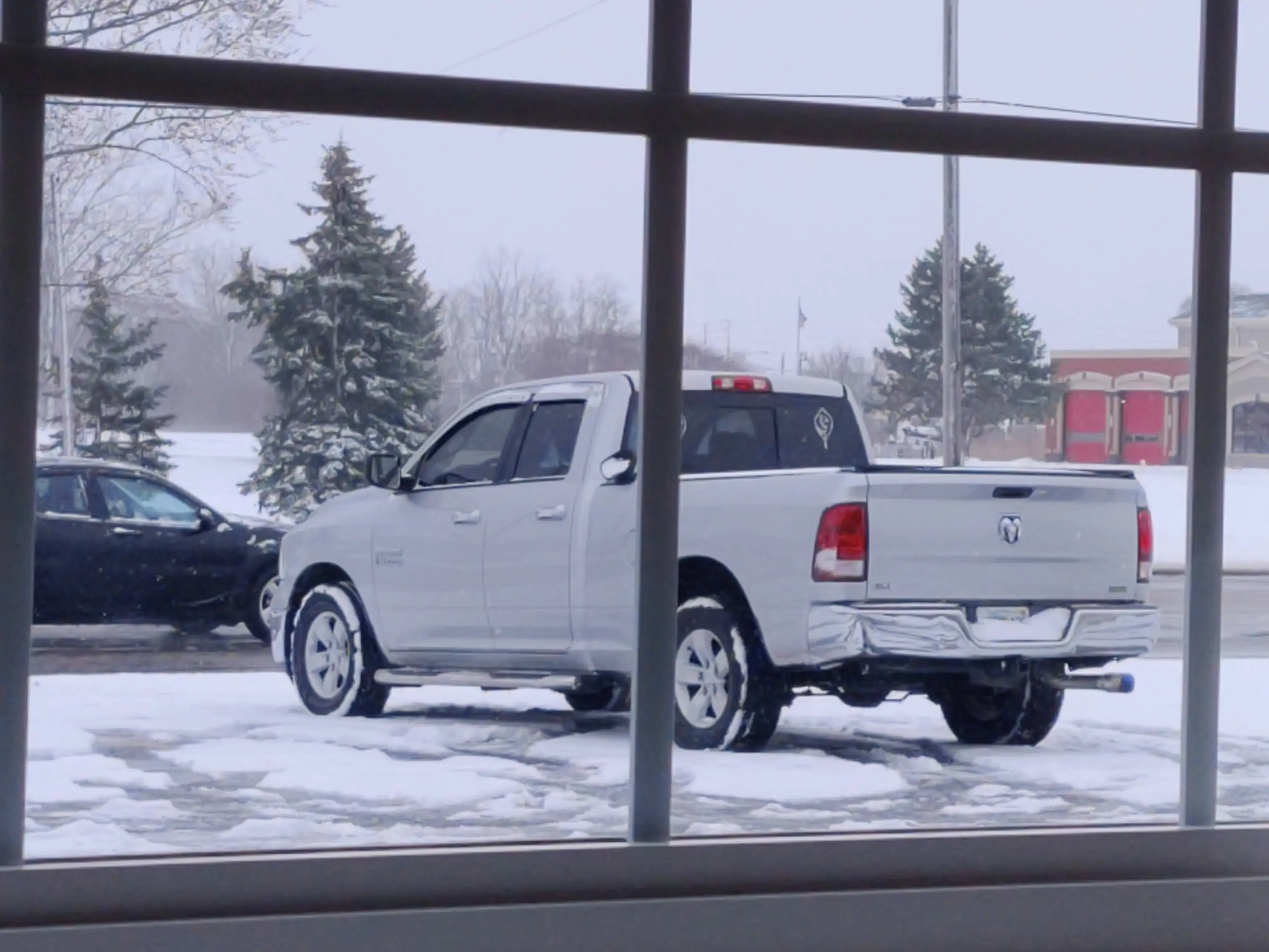 Wash N Go Laundromat - Image 14
