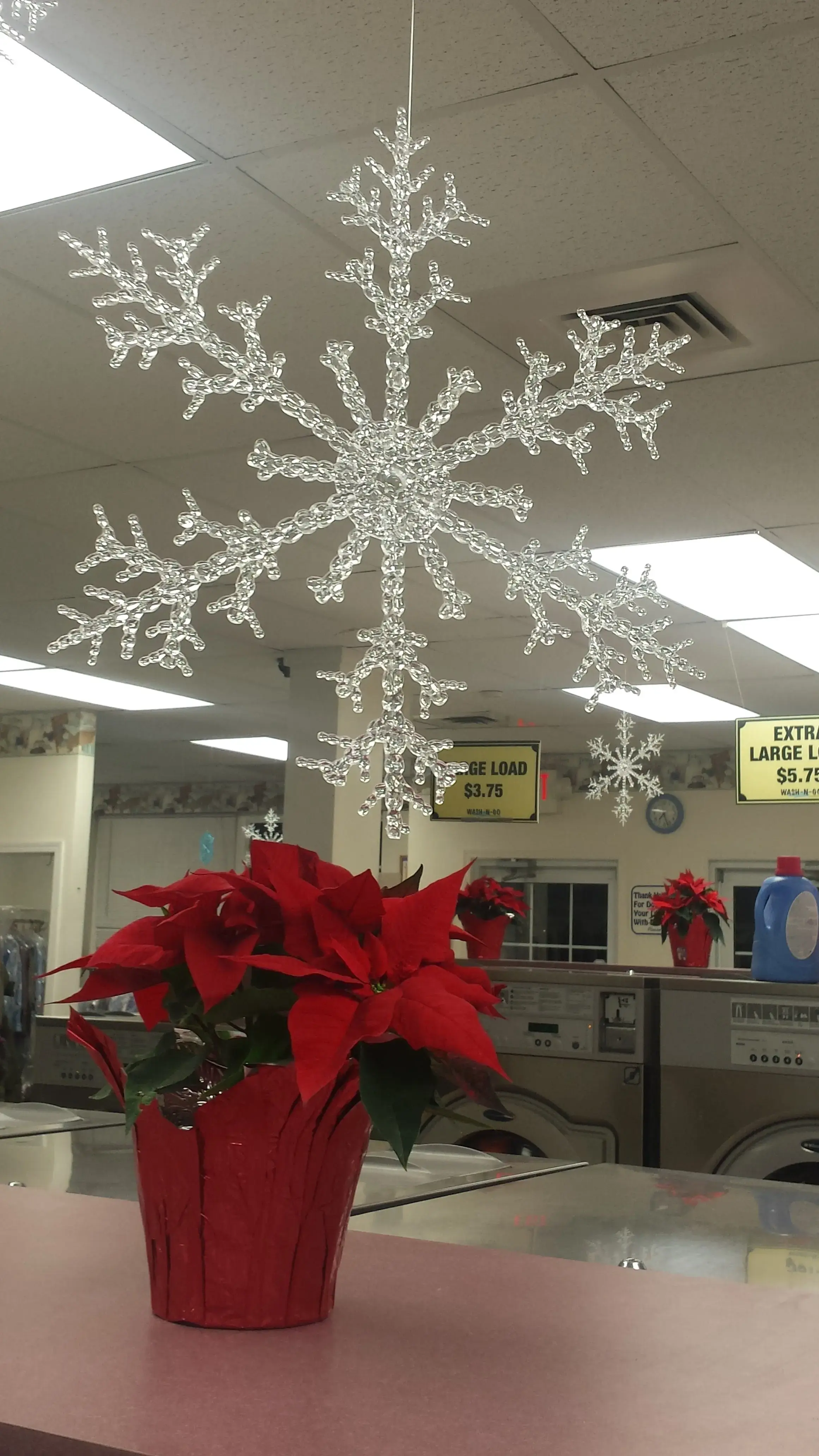 Wash N Go Laundromat - Image 16