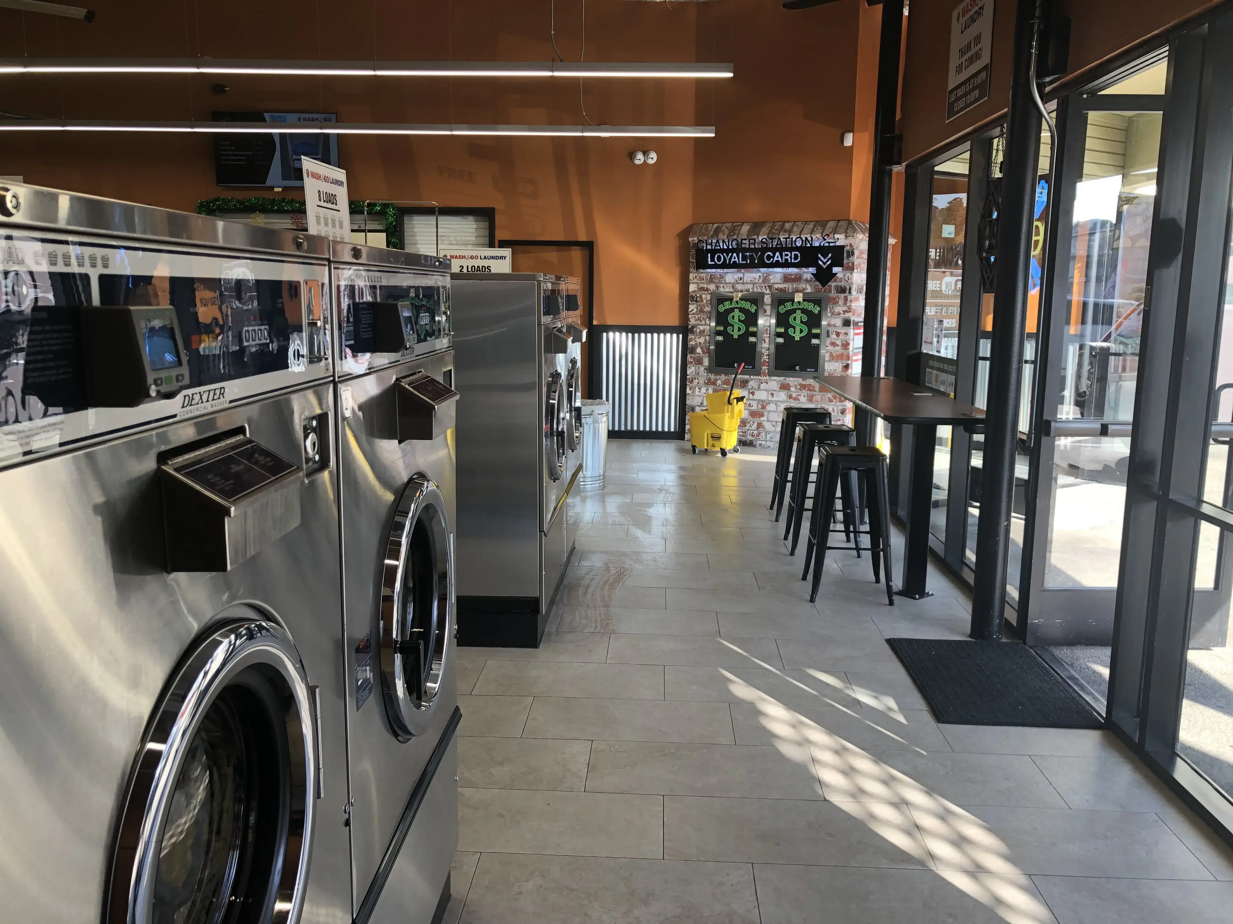 Wash N Go Laundry thumbnail 17