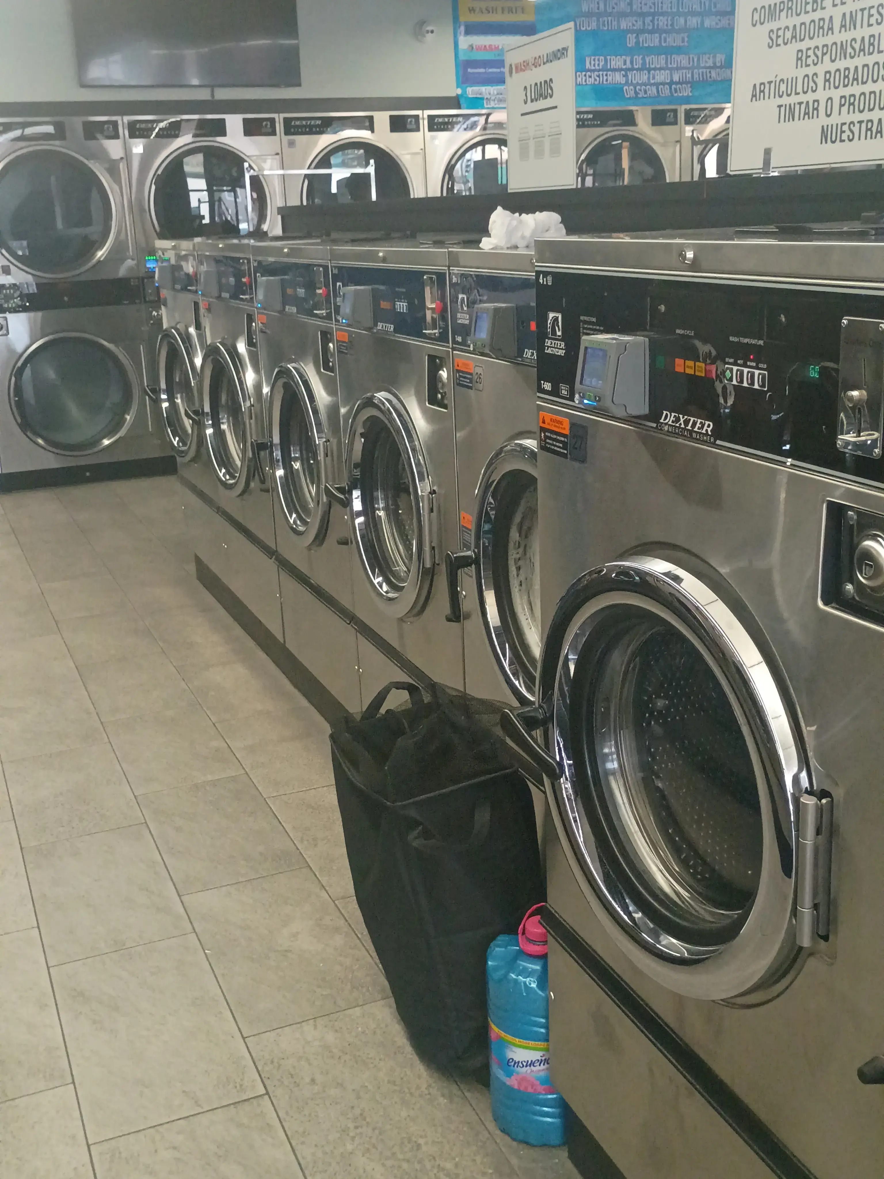 Wash N Go Laundry - Image 14