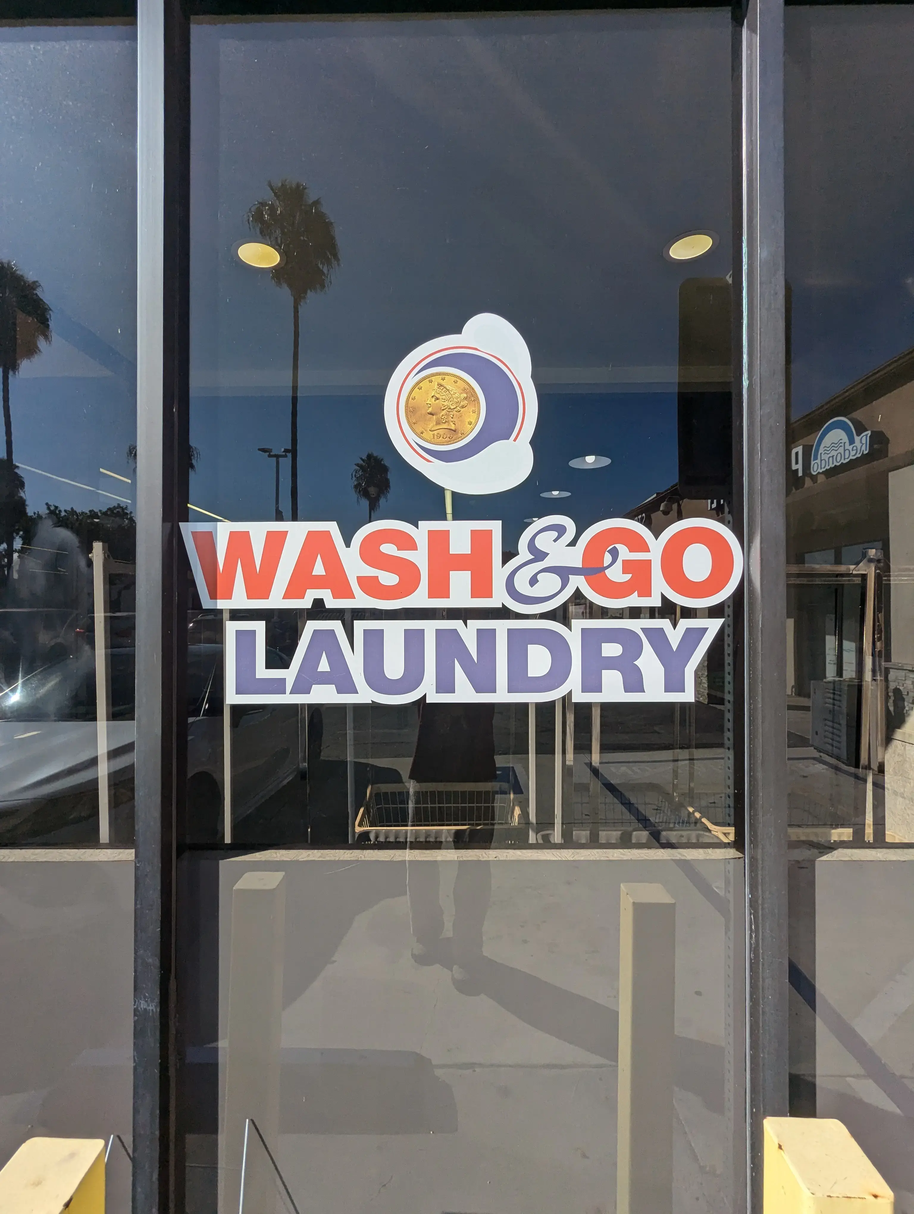 Wash N Go Laundry thumbnail 10