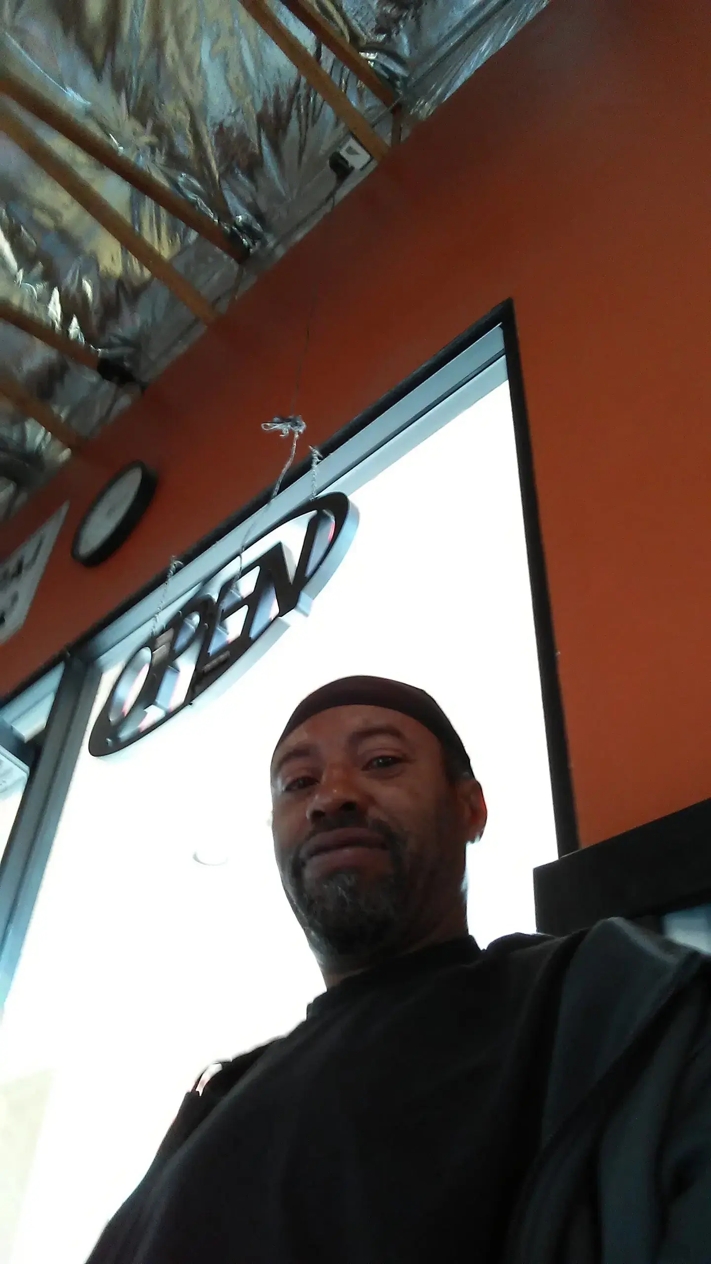 Wash N Go Laundry thumbnail 12
