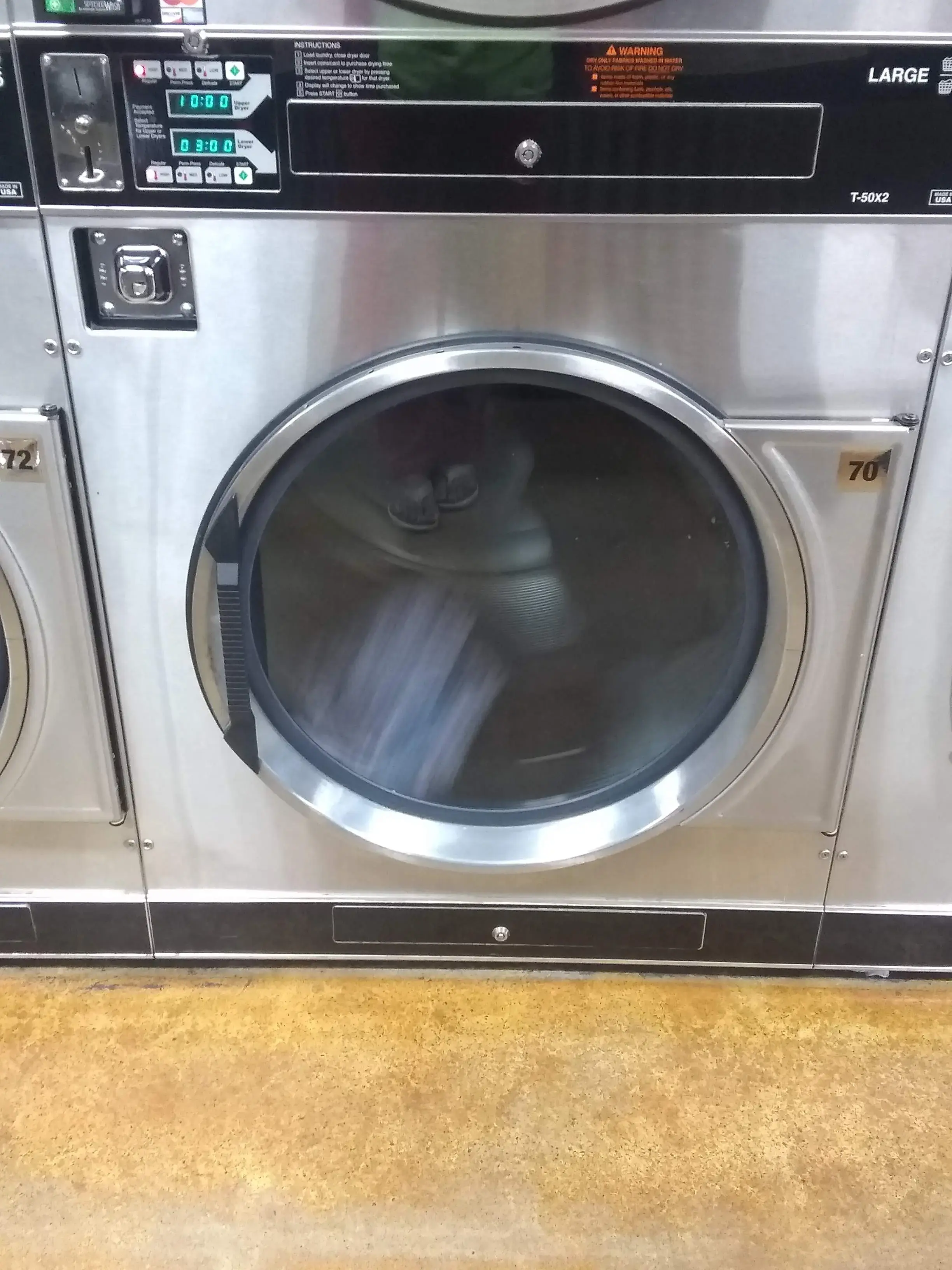 Wash N Go Laundry - Image 7