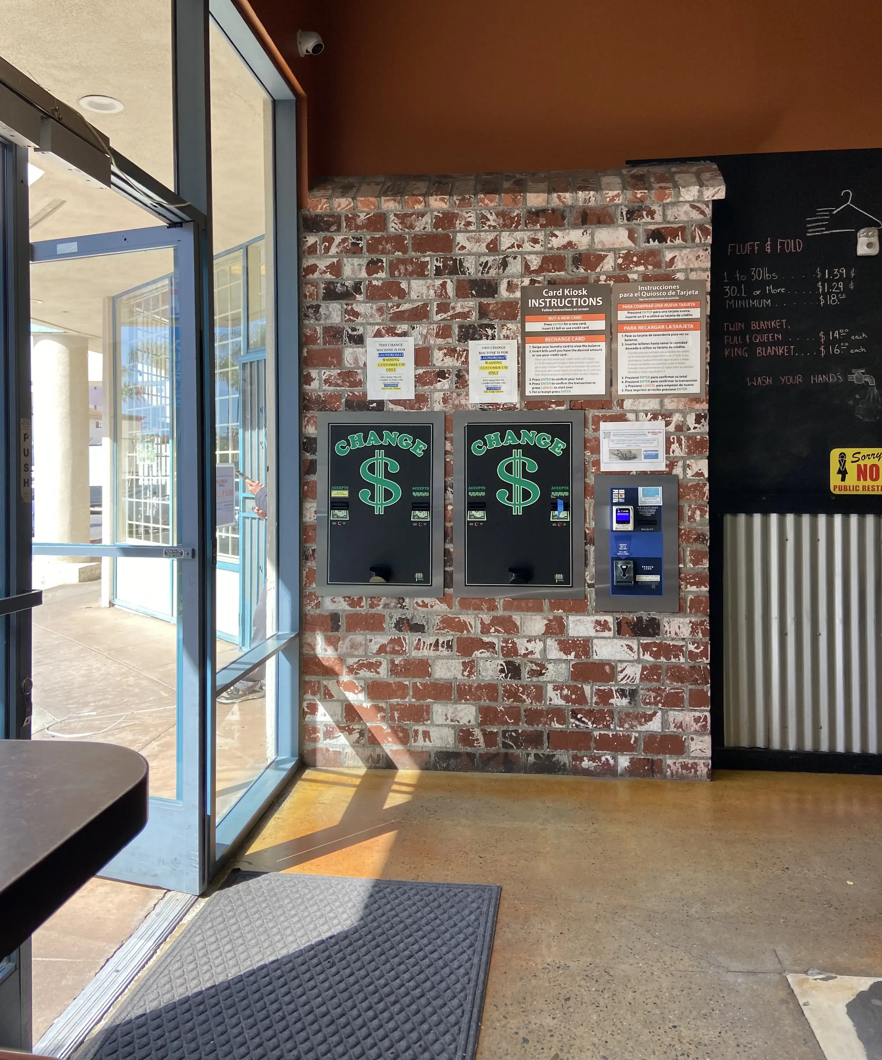 Wash N Go Laundry - Image 6