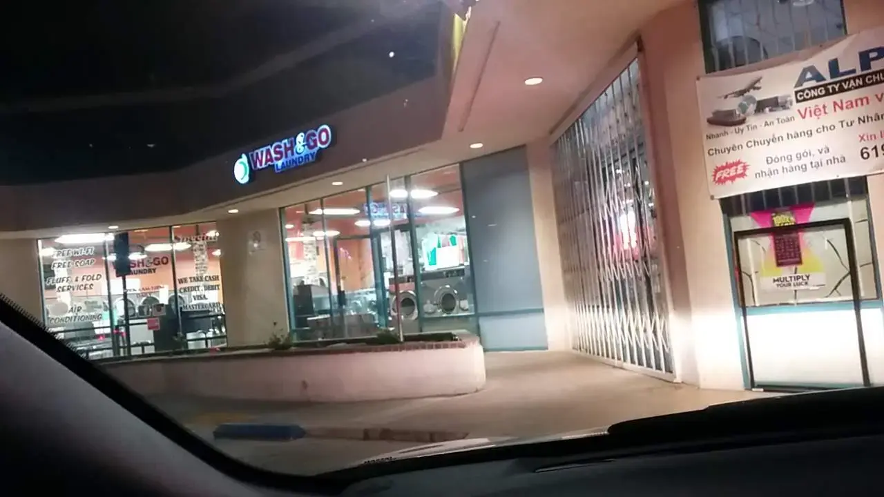 Wash N Go Laundry thumbnail 3