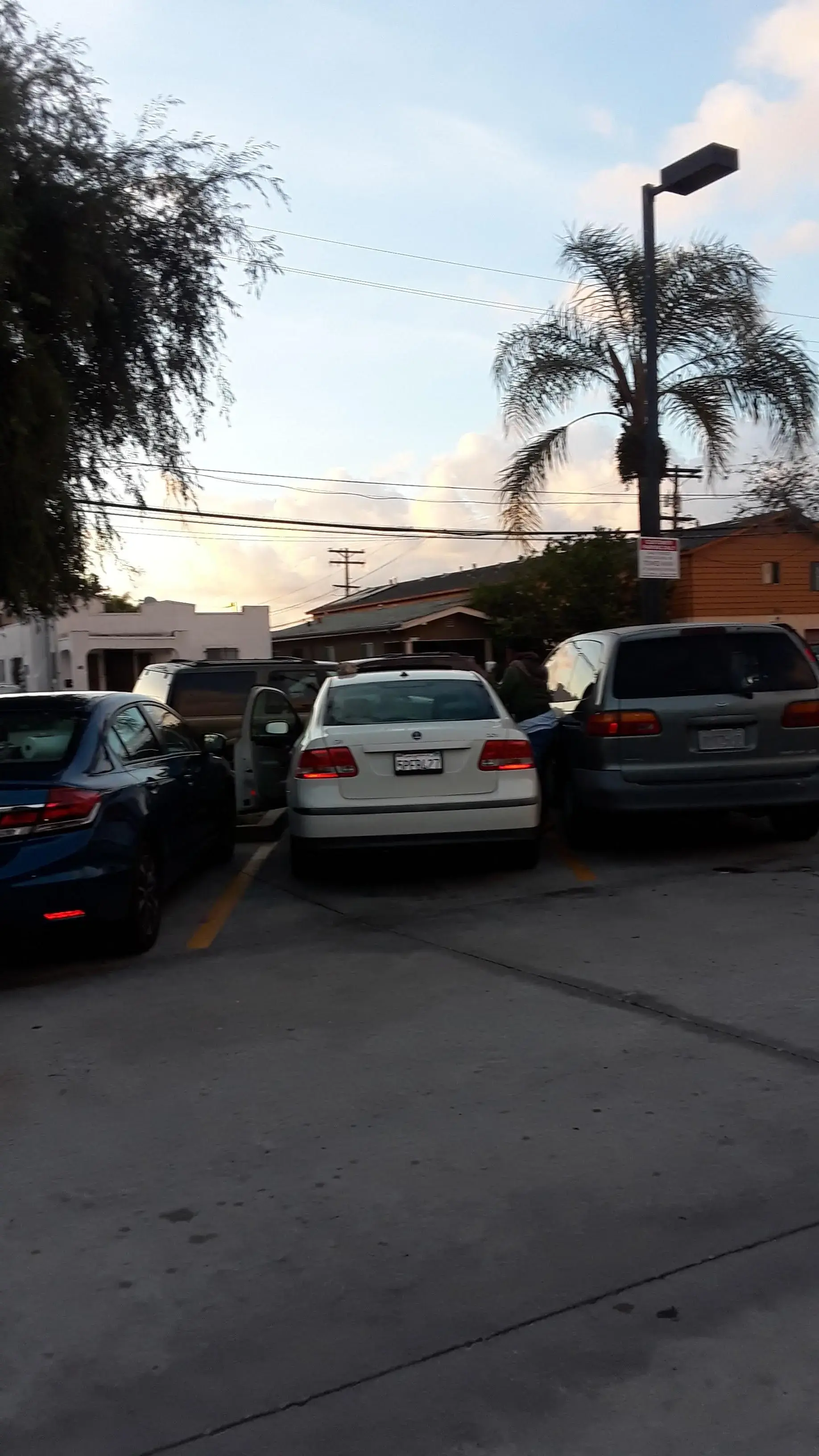 Wash N Go Laundry - Image 19