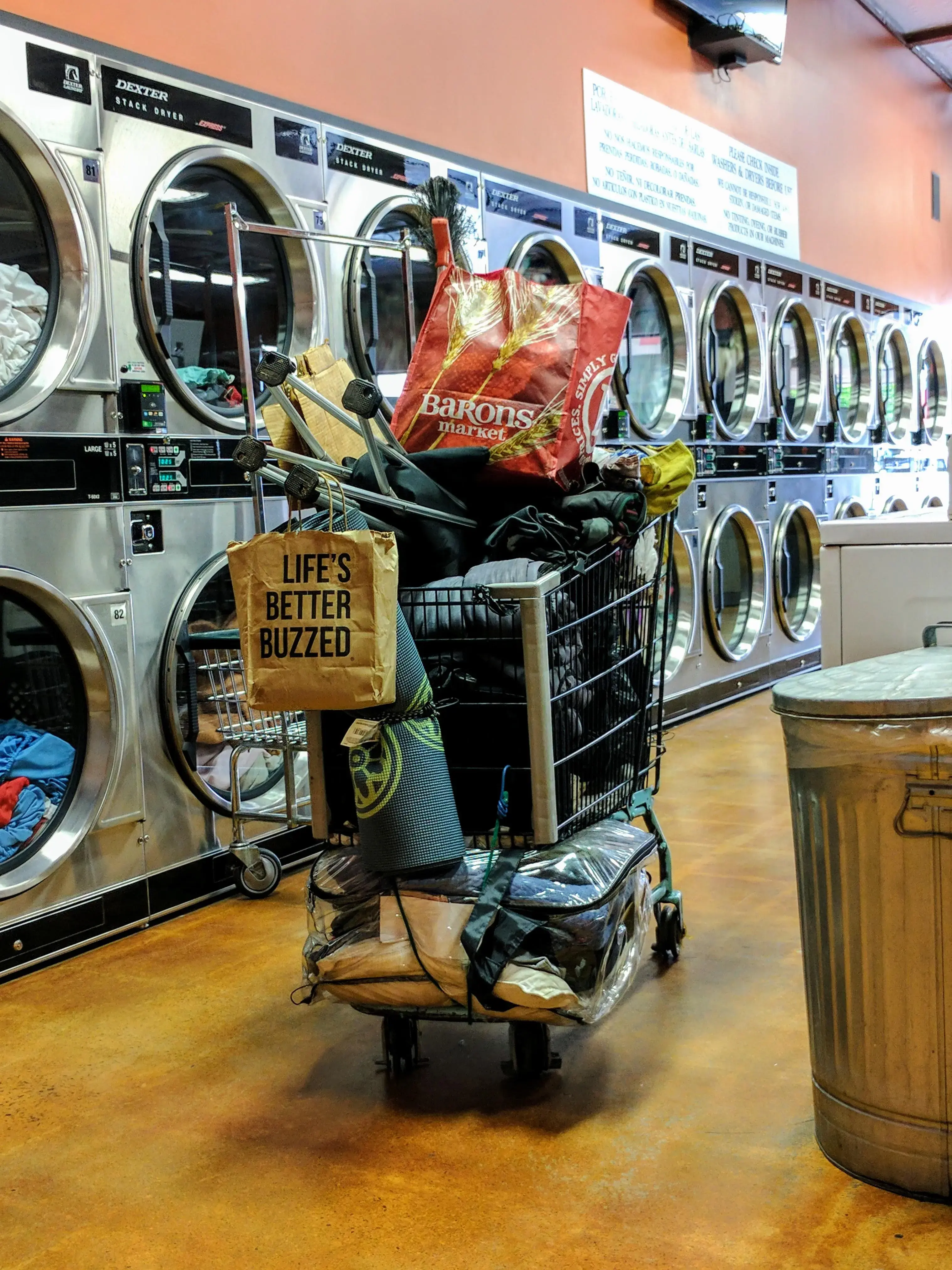 Wash N Go Laundry - Image 9