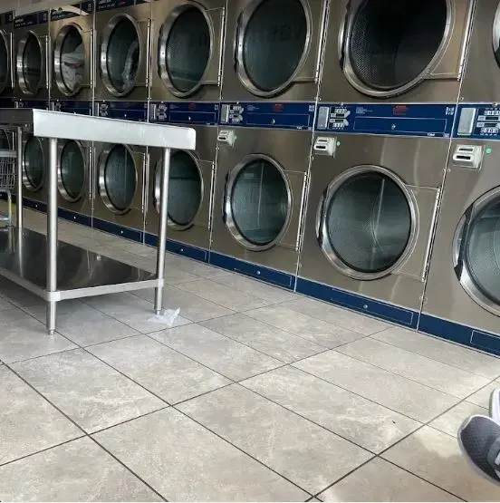 Wash-N-Spin Laundromat thumbnail 2