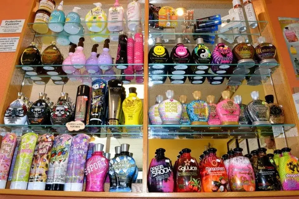 Wash-n-Tan - Image 13