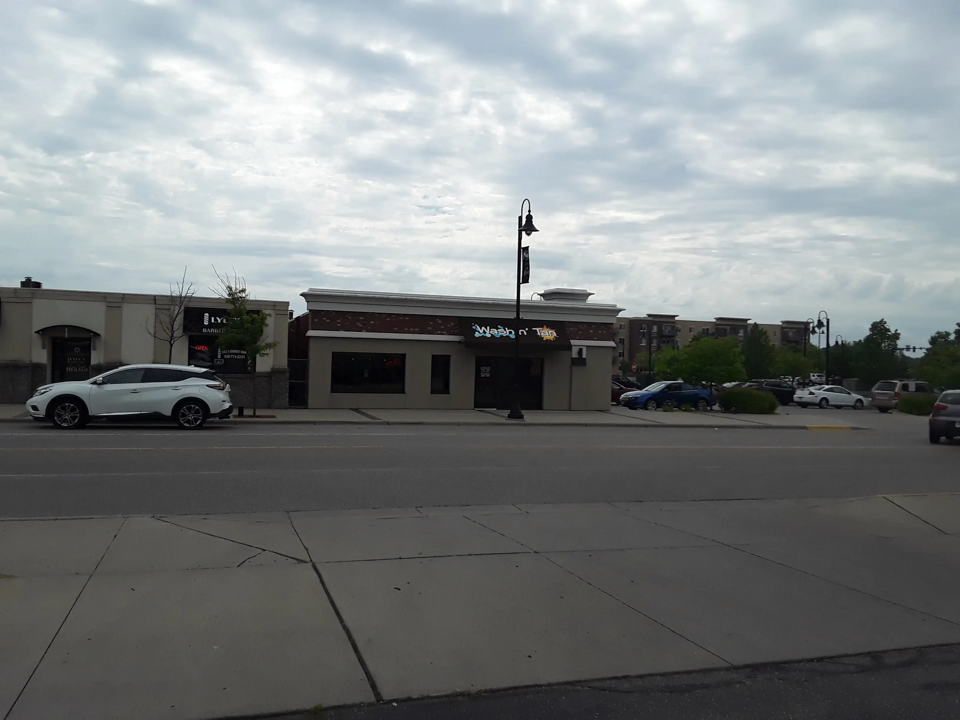 Wash-n-Tan - Image 17