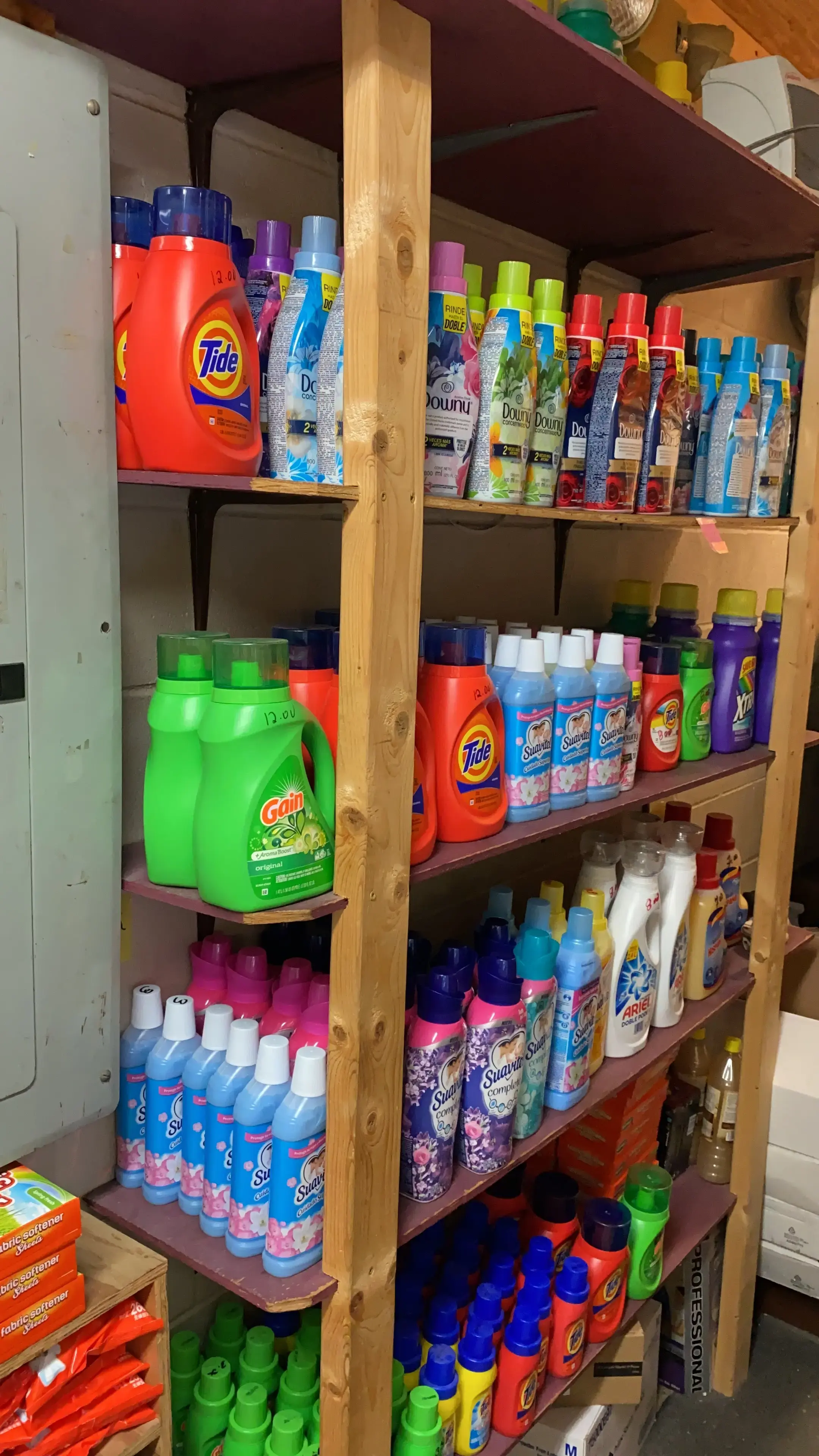 Wash N' Time Laundromat - Image 5
