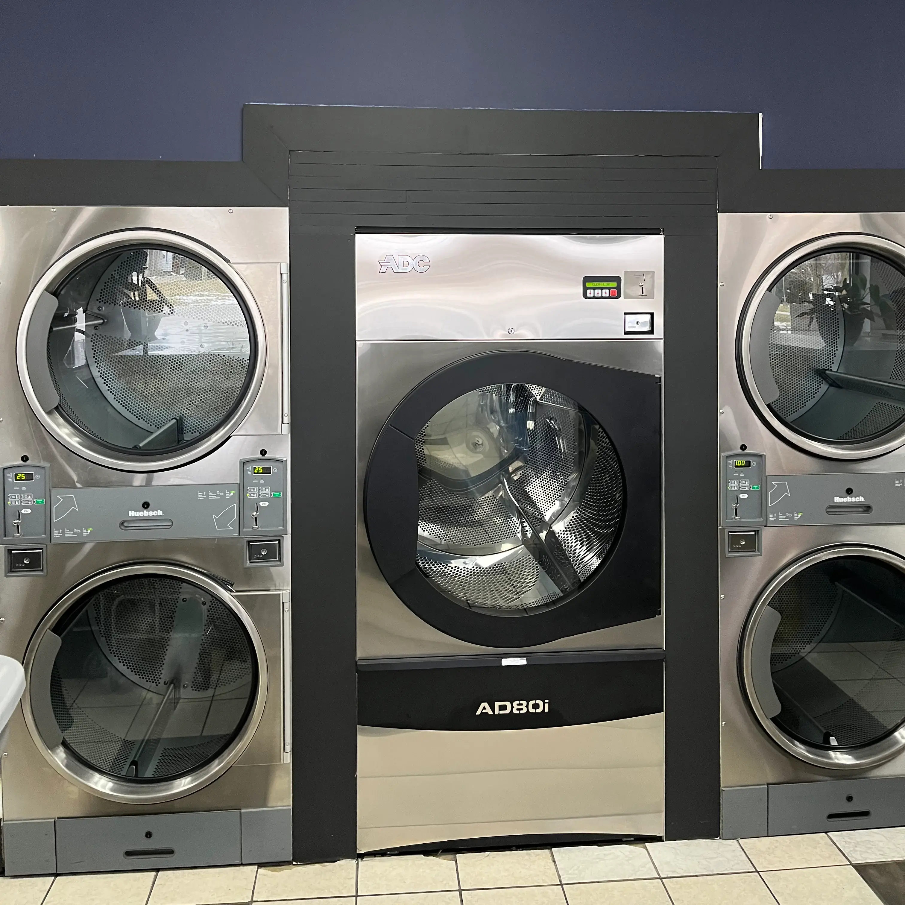 Wash N Time Laundromat - Image 8