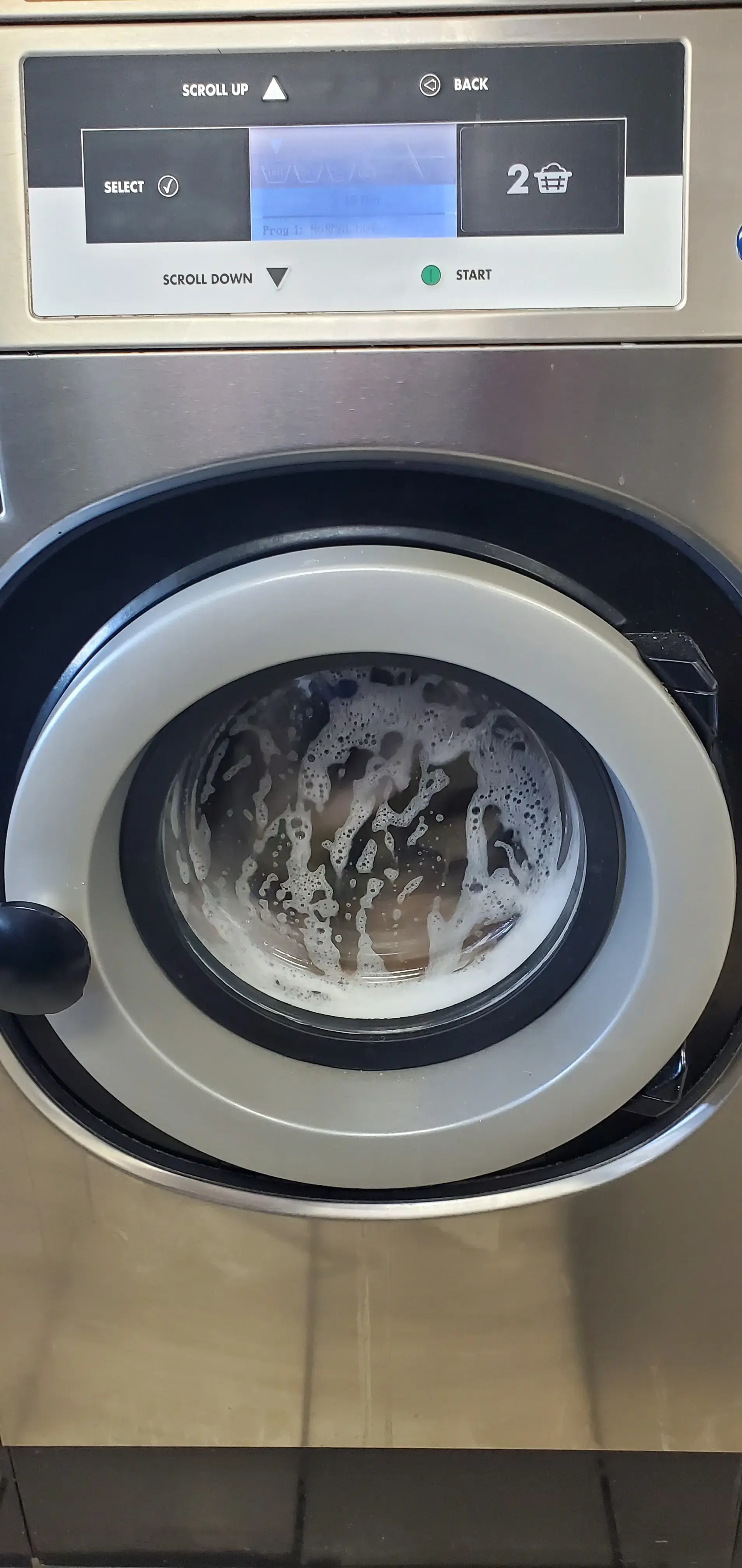 Wash N Time Laundromat - Image 9