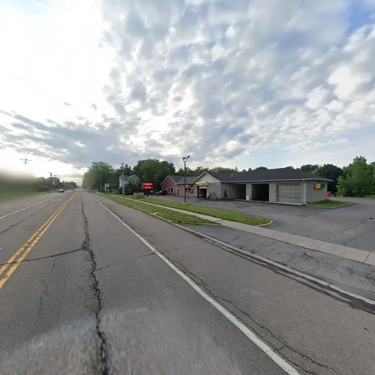 Wash N Wear Laundromat thumbnail 5