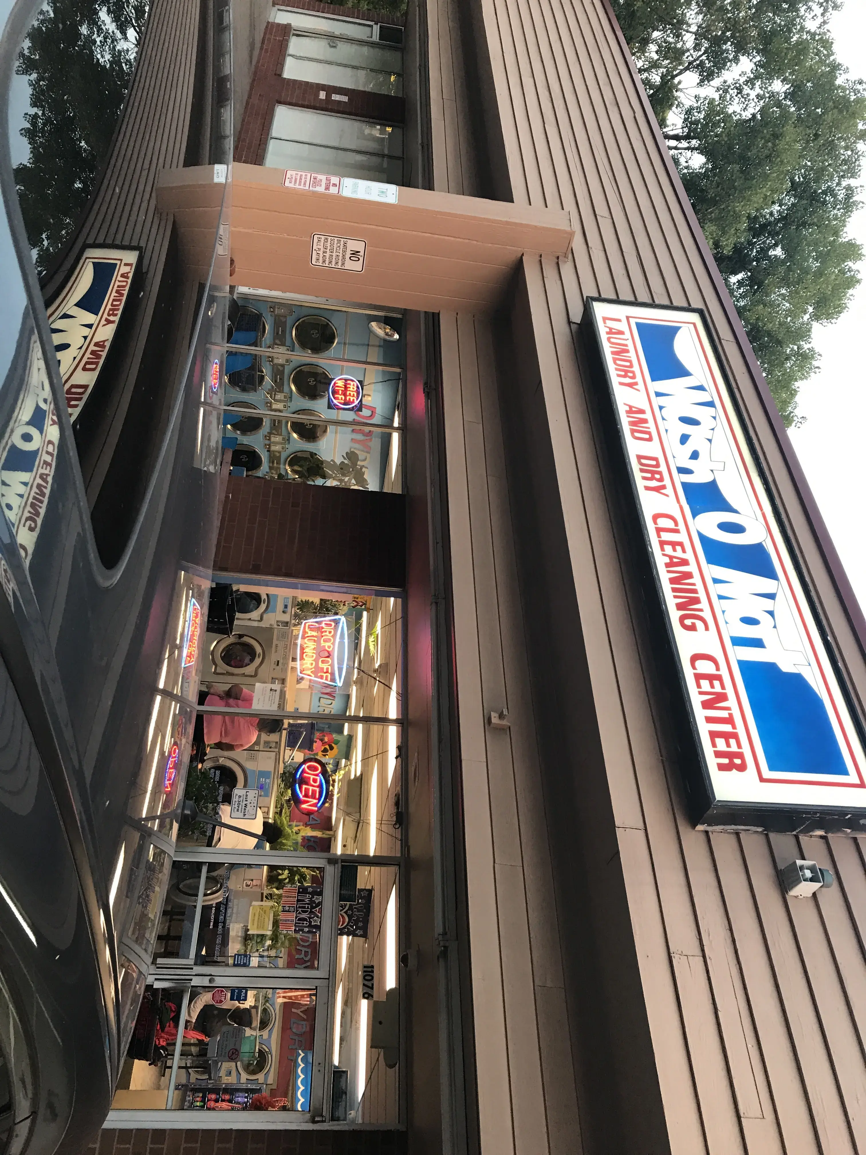 Wash-O-Mat Self Services Ldry - Image 10