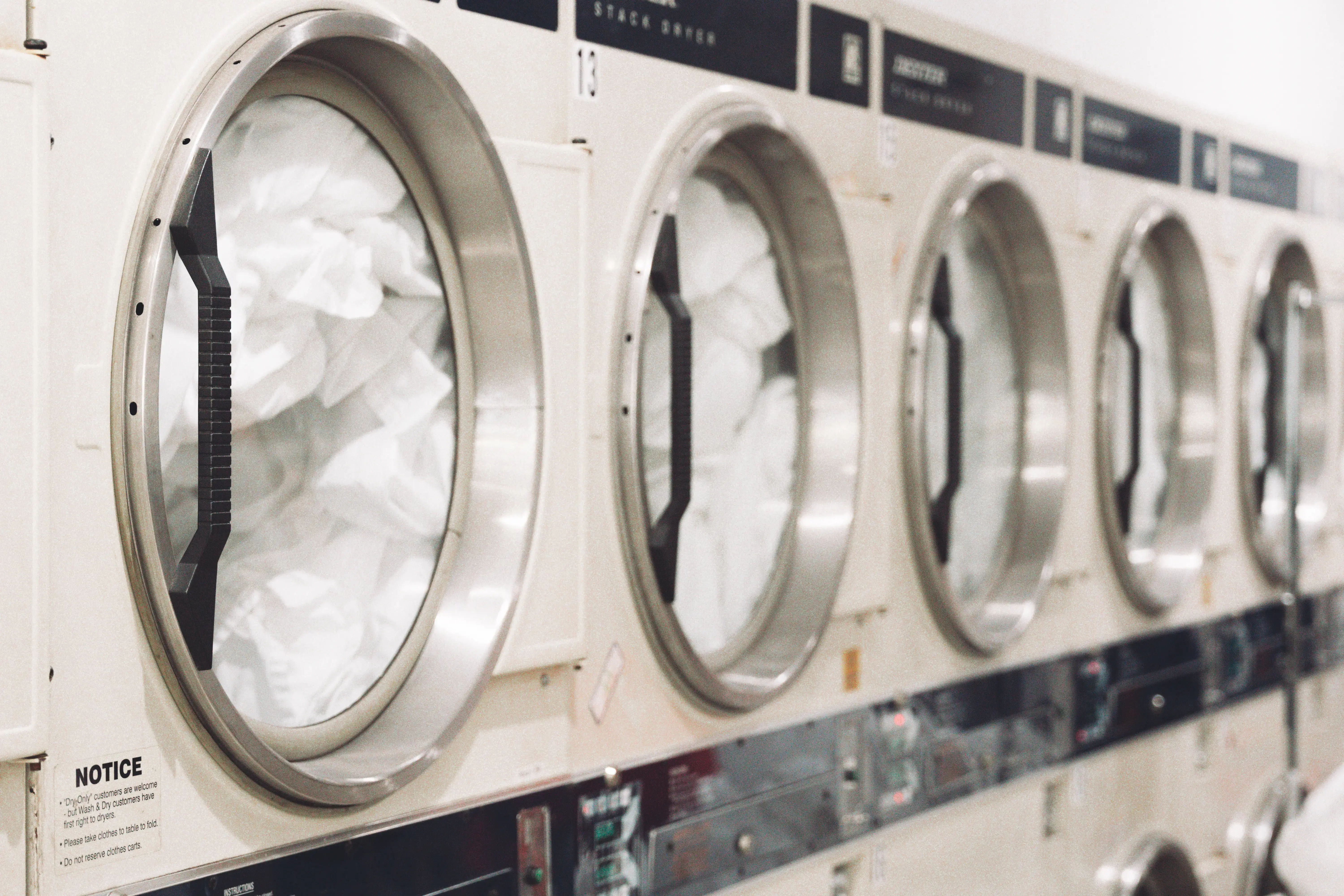 Wash & Roll Laundry thumbnail 2
