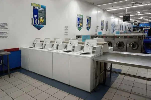 Wash & Spin Coin Laundry thumbnail 2