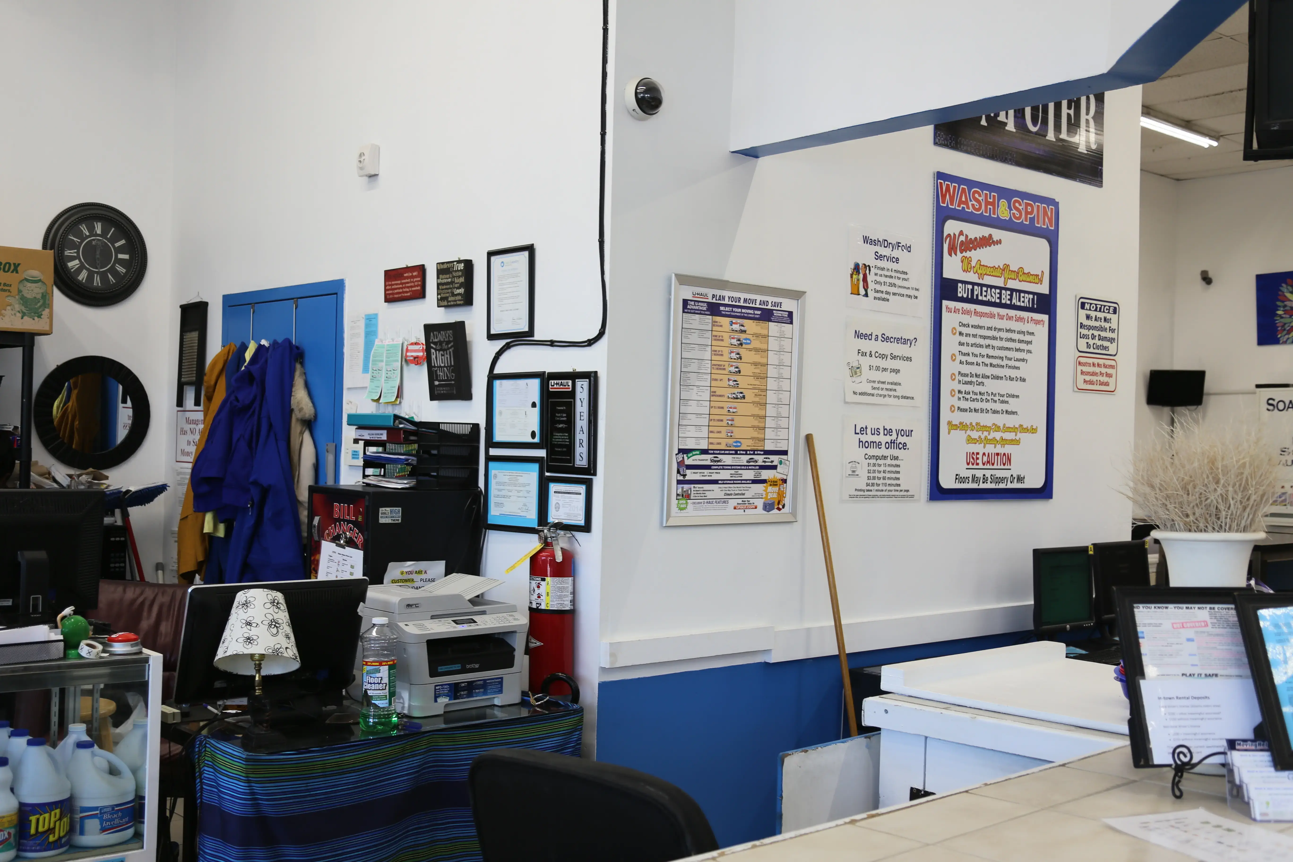 Wash & Spin Coin Laundry - Image 16