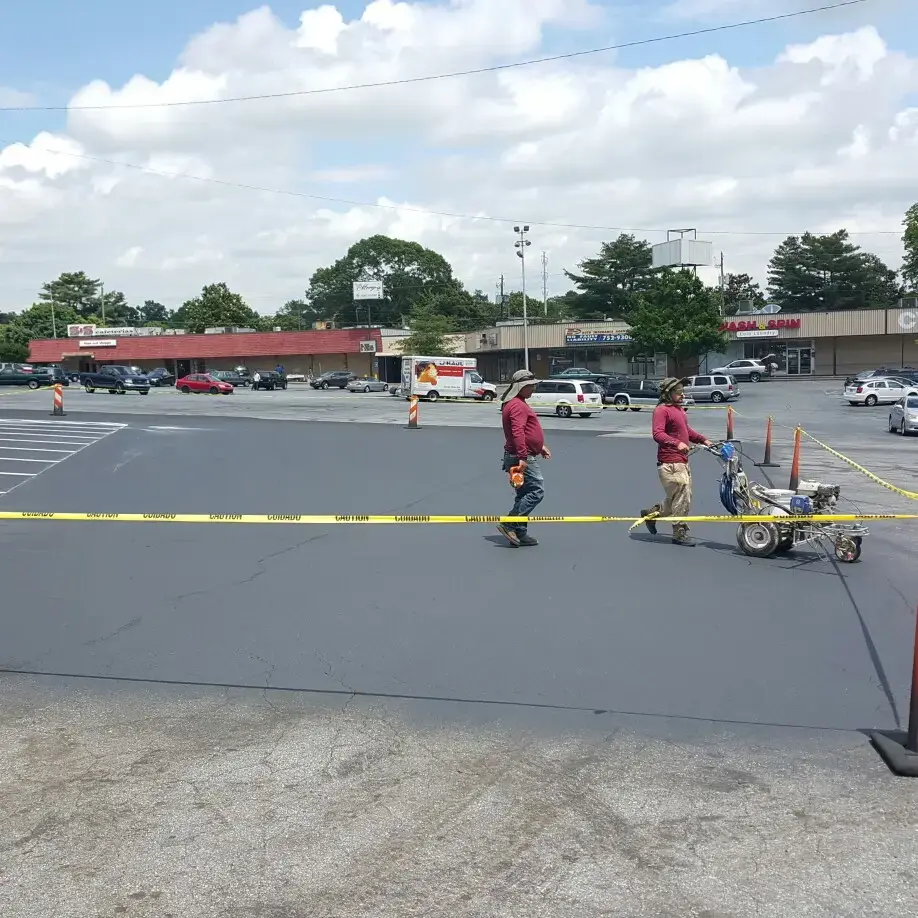 Wash & Spin Coin Laundry - Image 12