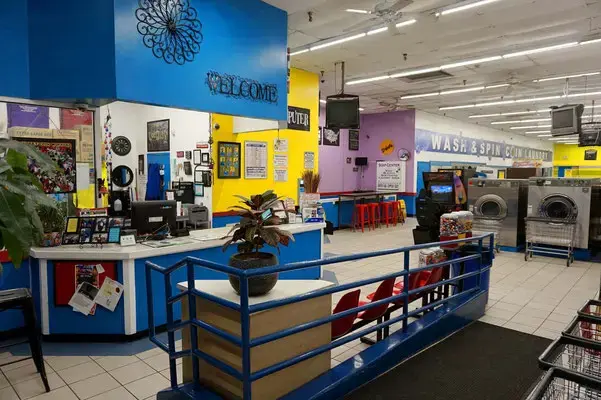 Wash & Spin Coin Laundry - Image 6