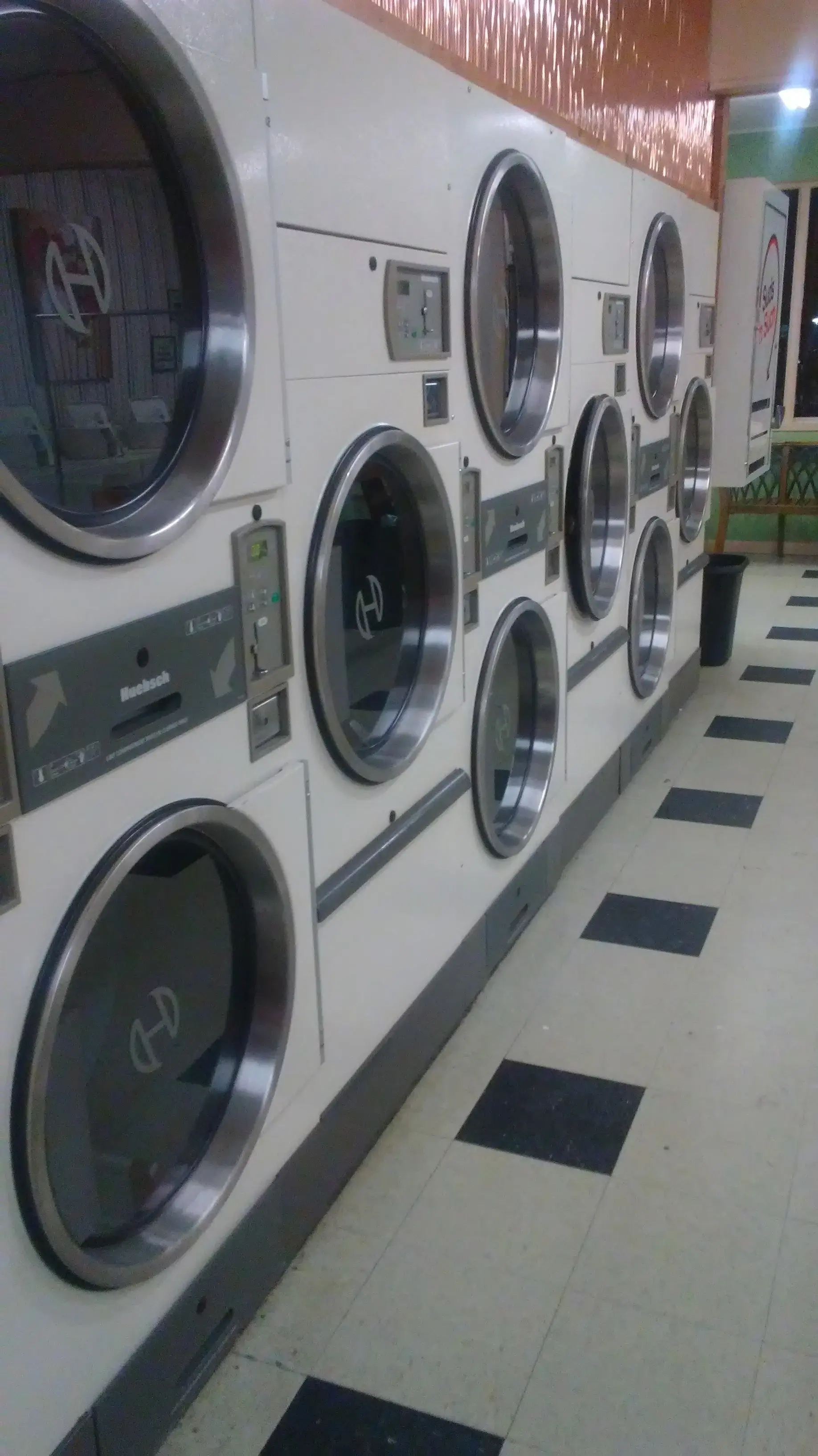 Wash Tubs Laundry & Linen Rental Supply thumbnail 4