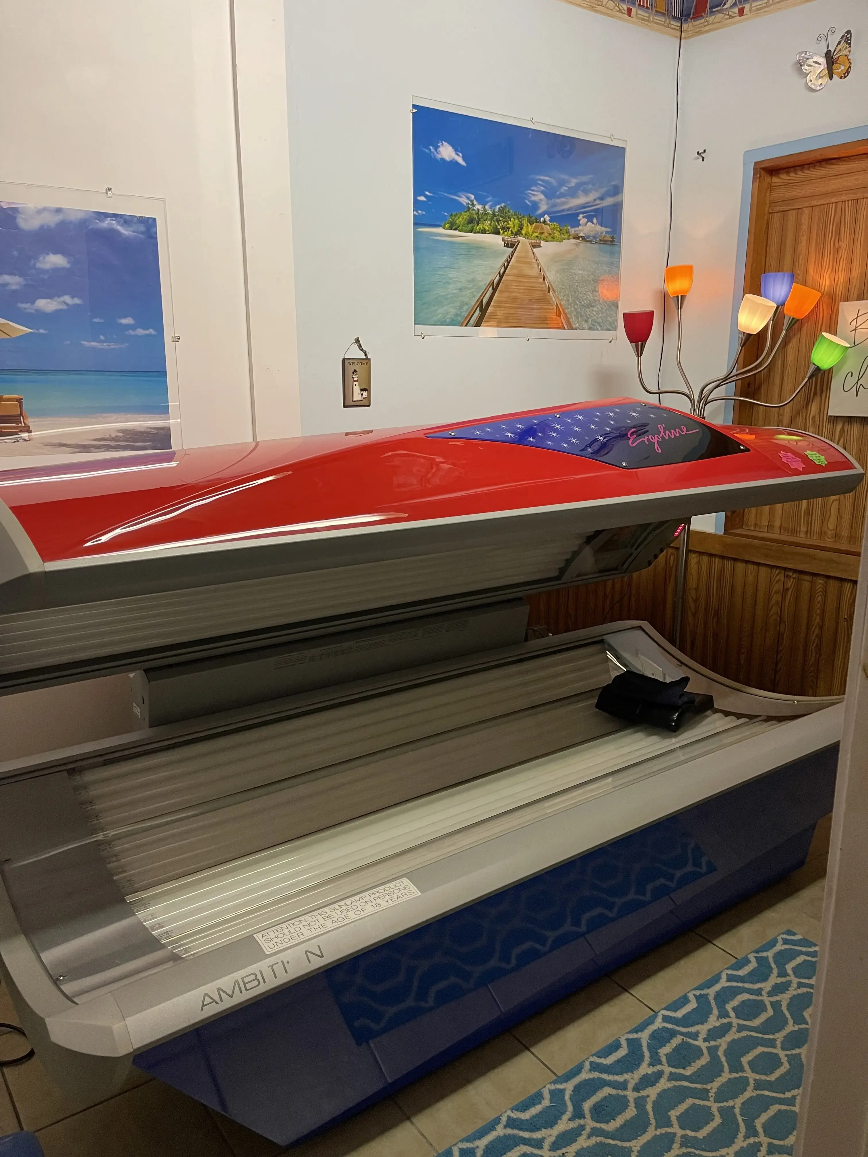 Wash-Um II Laundromat & Tanning location