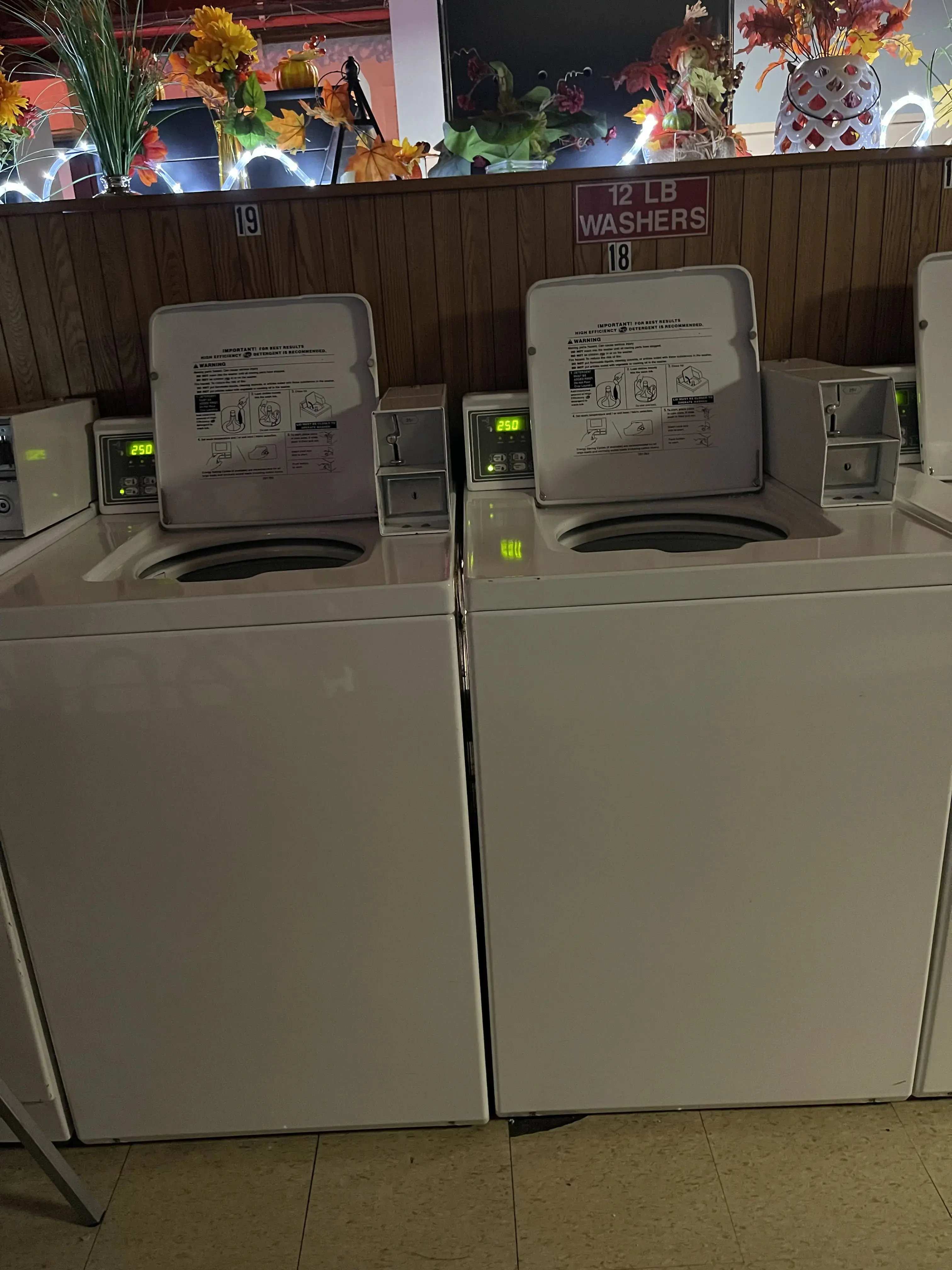 Wash-Um II Laundromat & Tanning thumbnail 6