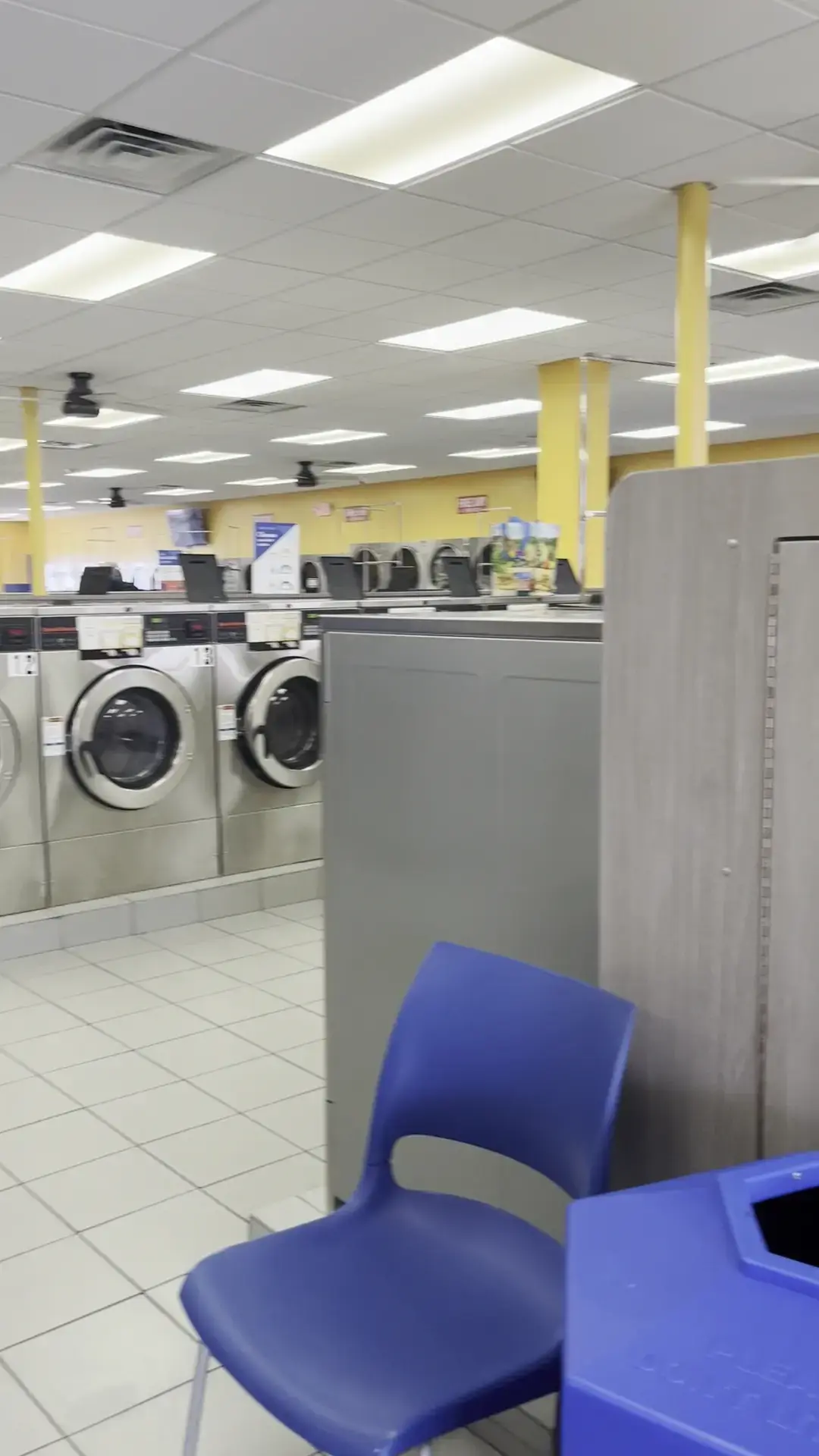 Wash Wearhouse Laundromat thumbnail 18