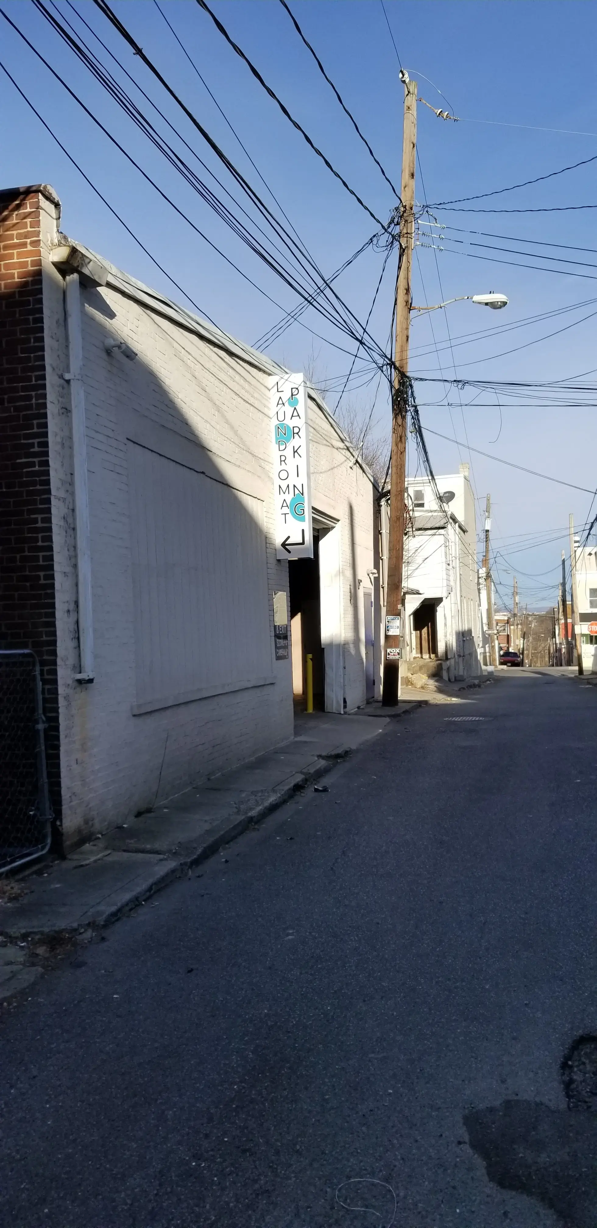 Wash Wearhouse Laundromat - Image 15