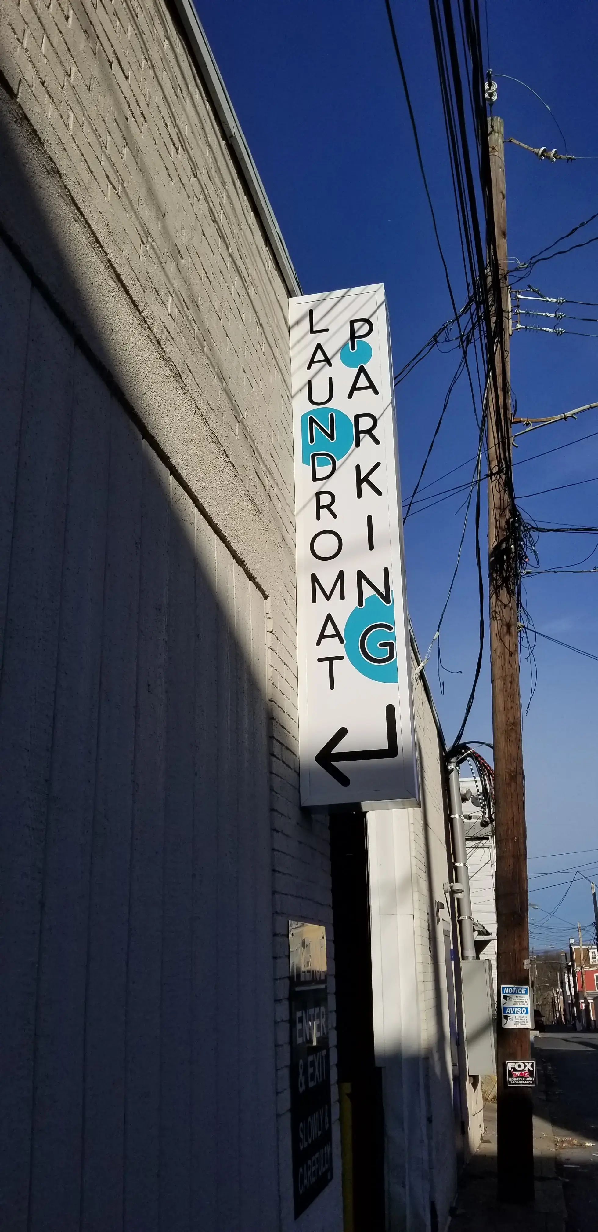 Wash Wearhouse Laundromat thumbnail 9