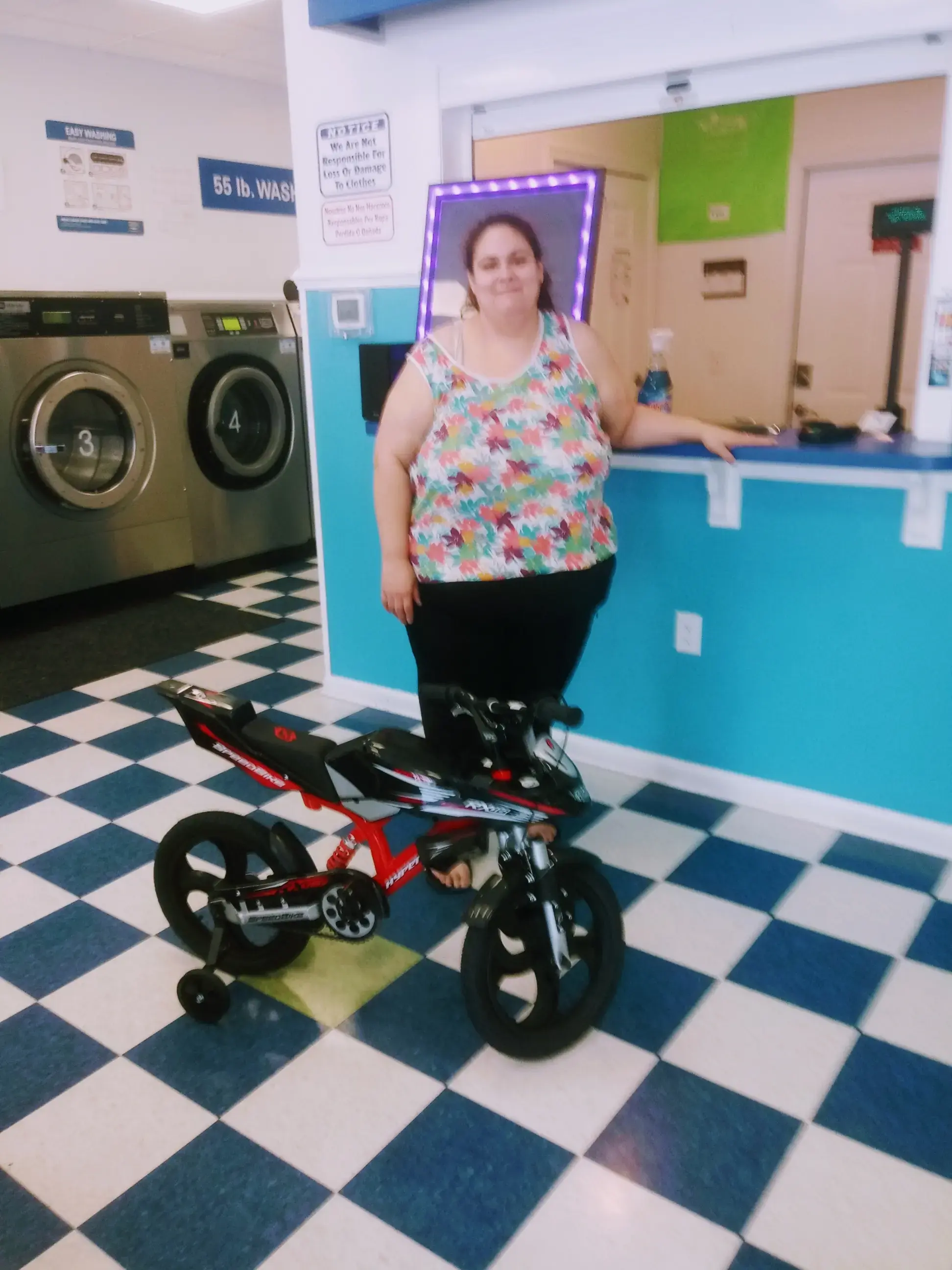 Wash Wearhouse Laundromat - Image 12