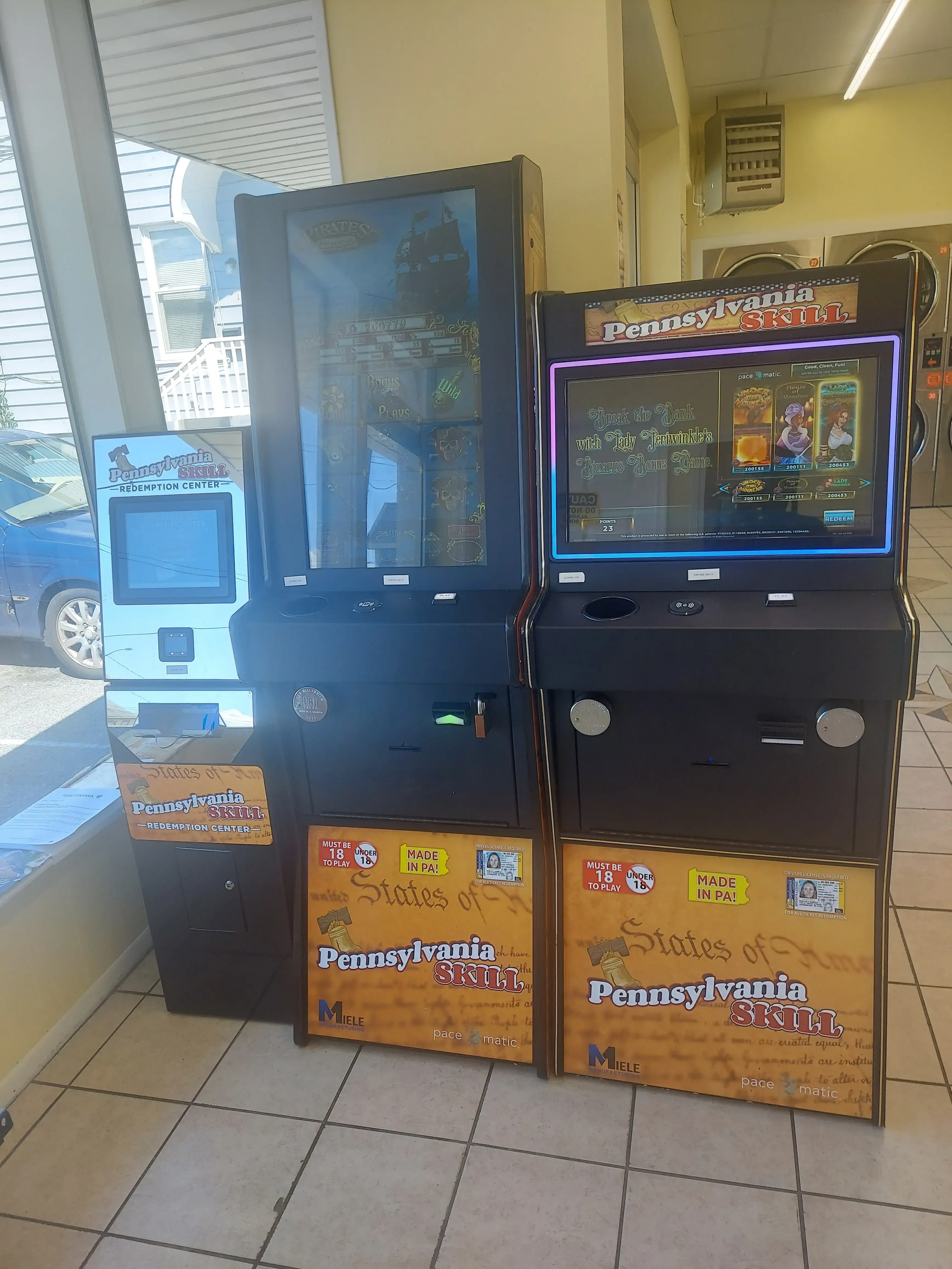 Wash Wearhouse Laundromat - Image 10
