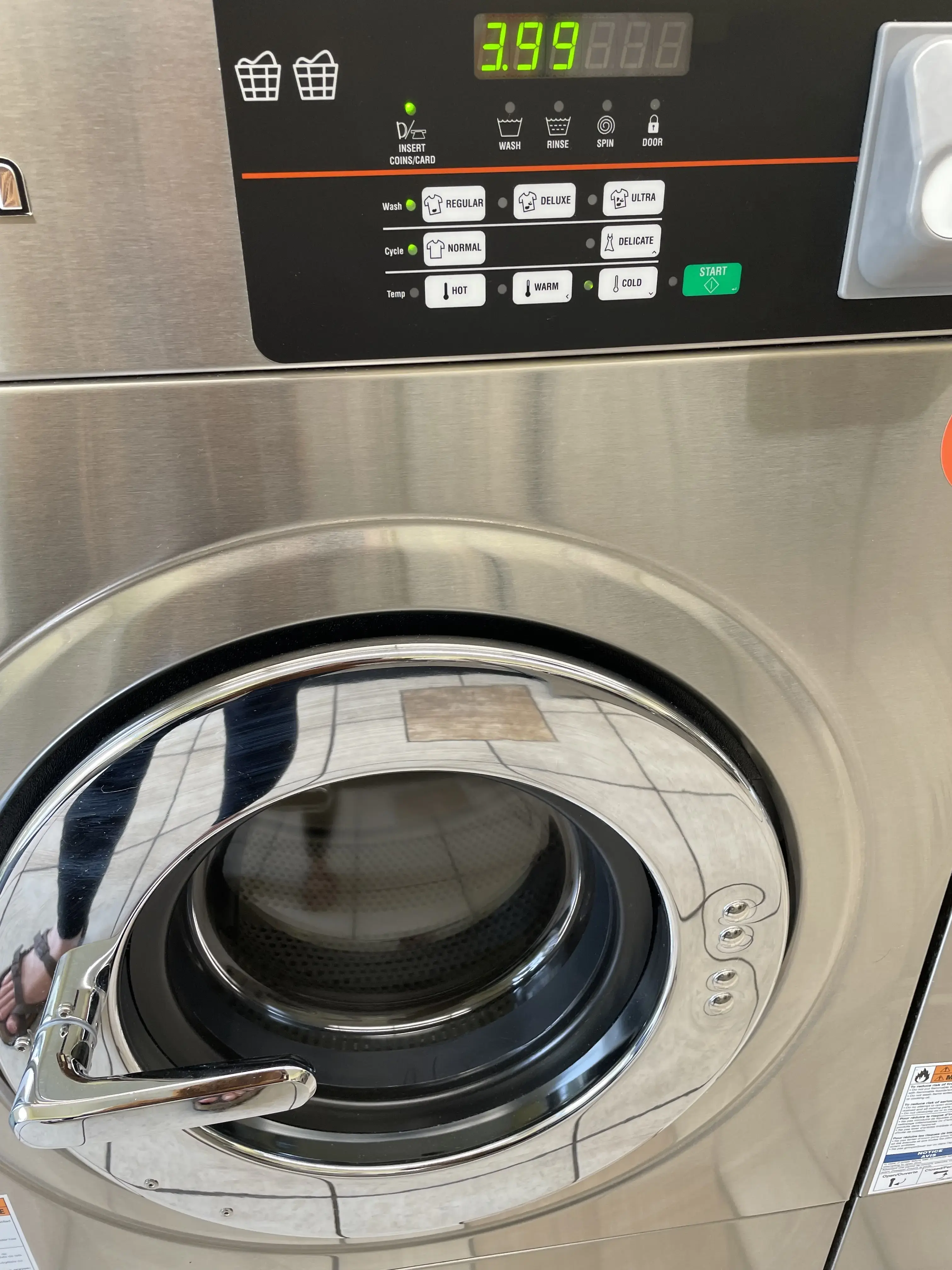 Wash Wearhouse Laundromat - Image 18