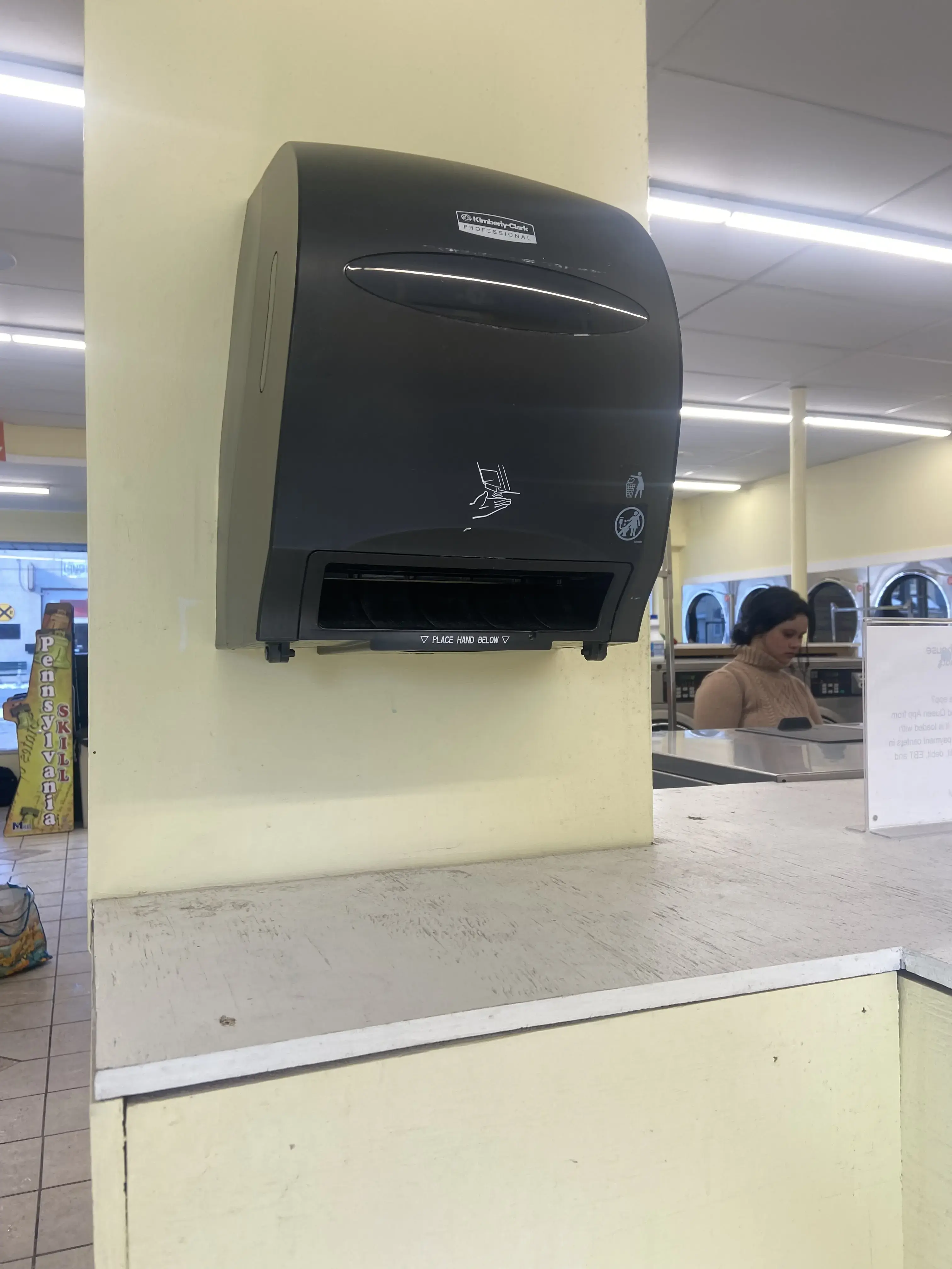 Wash Wearhouse Laundromat - Image 14