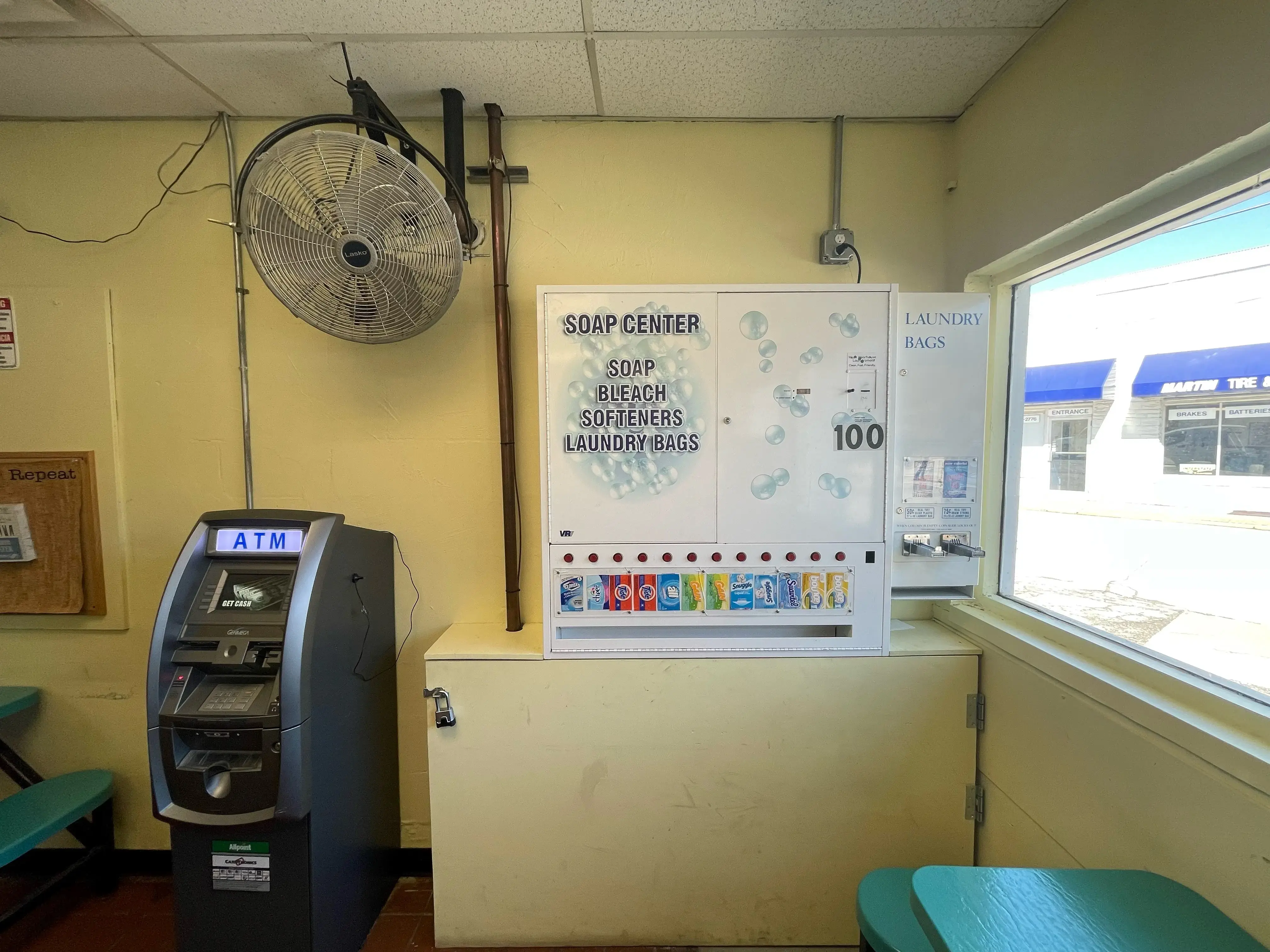 Wash Wearhouse Laundromat - Image 7