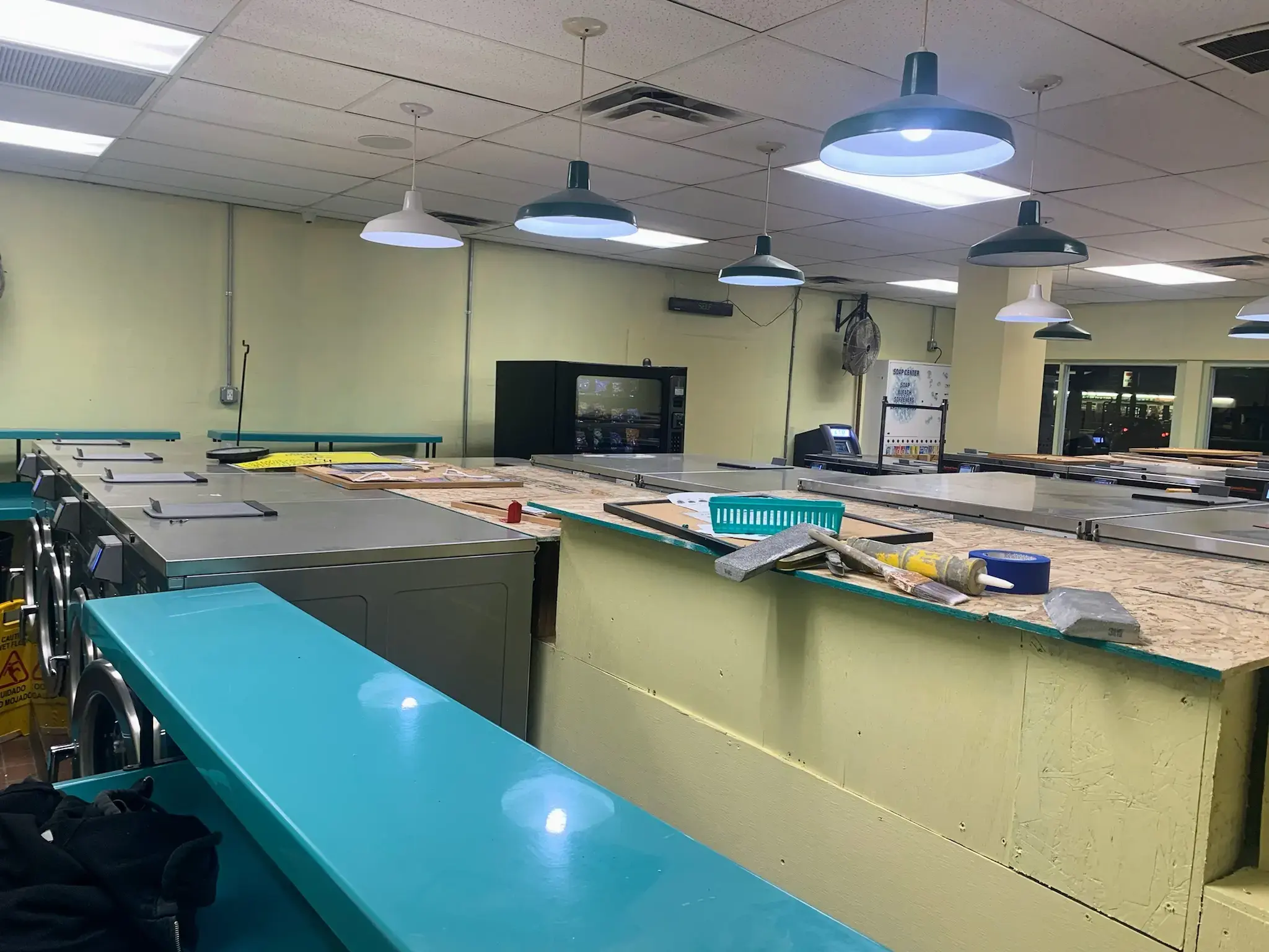 Wash Wearhouse Laundromat thumbnail 2