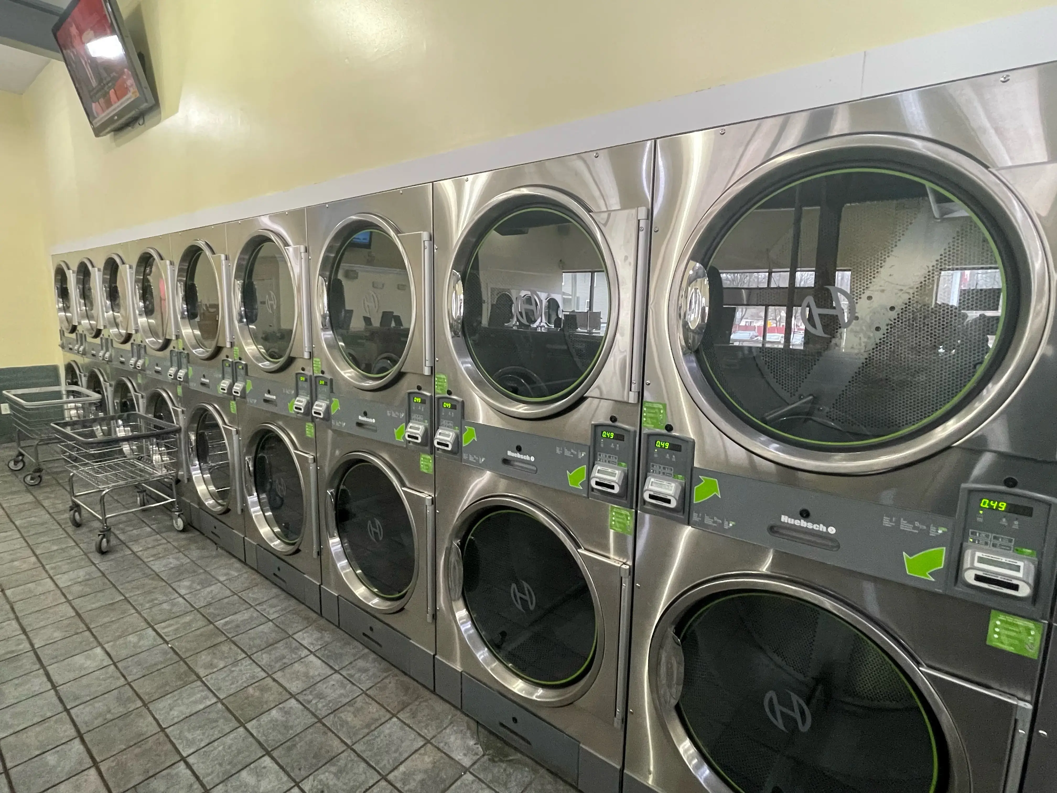 Wash Wearhouse Laundromats thumbnail 5