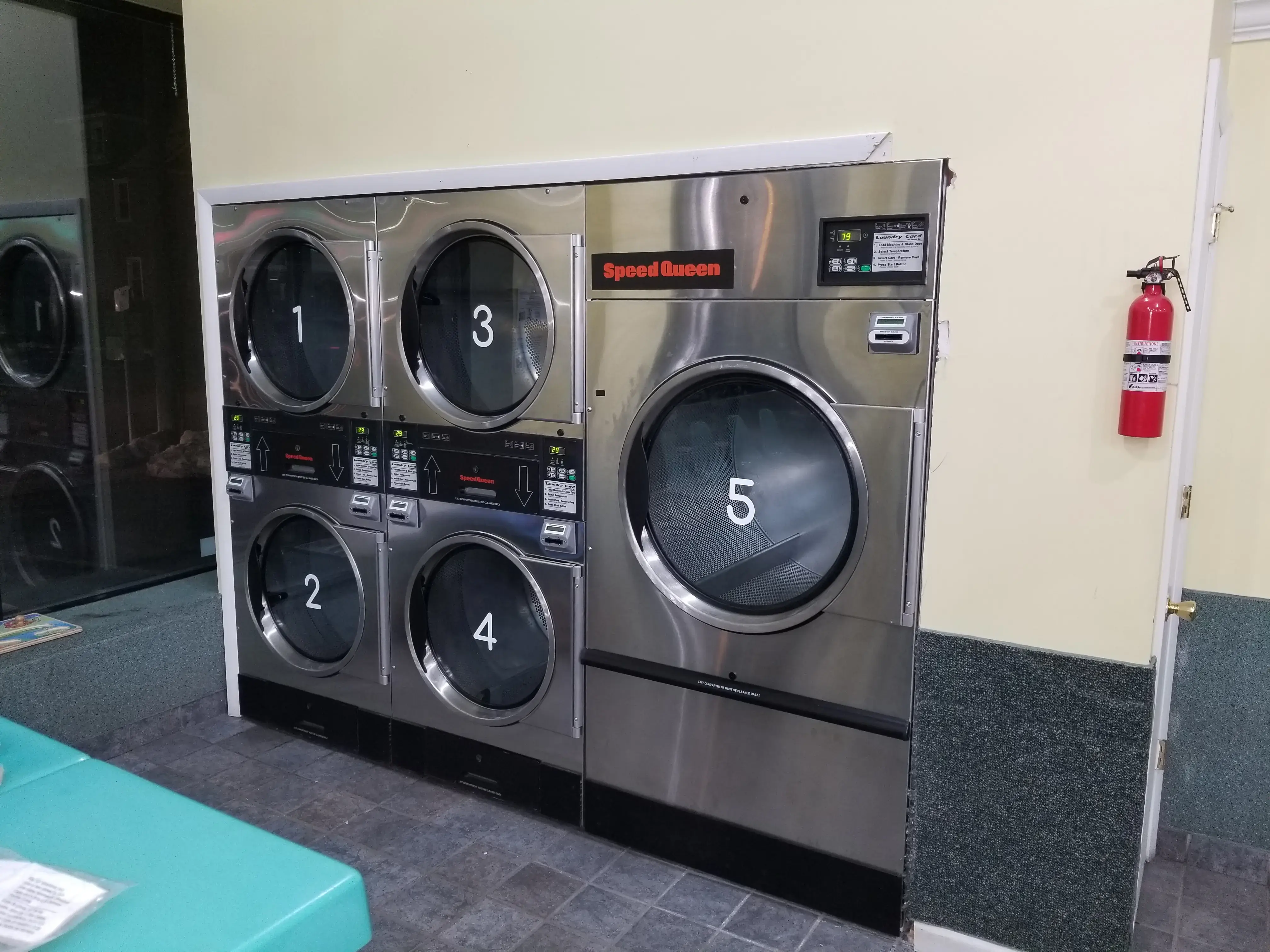 Wash Wearhouse Laundromats thumbnail 6