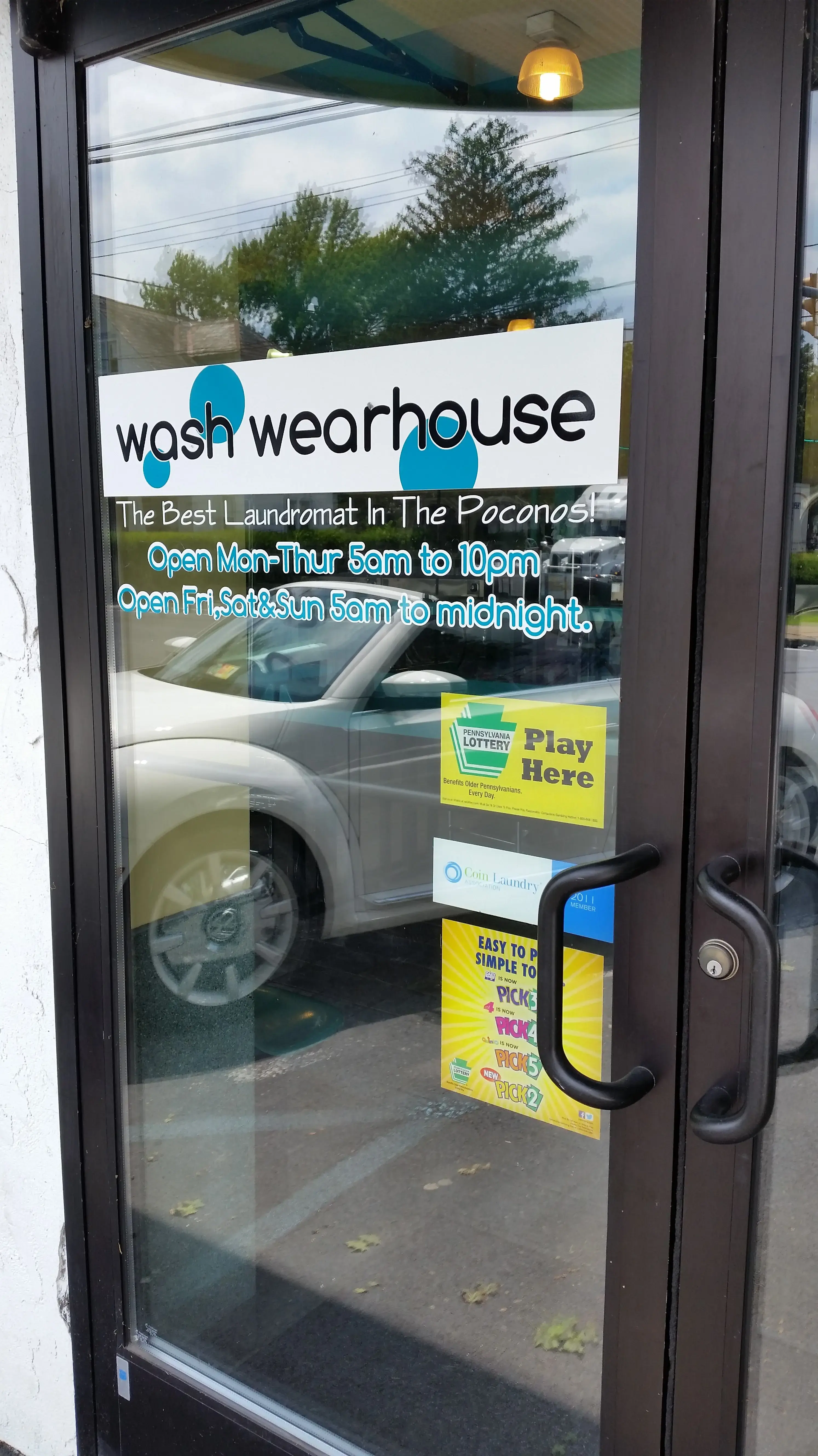 Wash Wearhouse Laundromats - Image 8