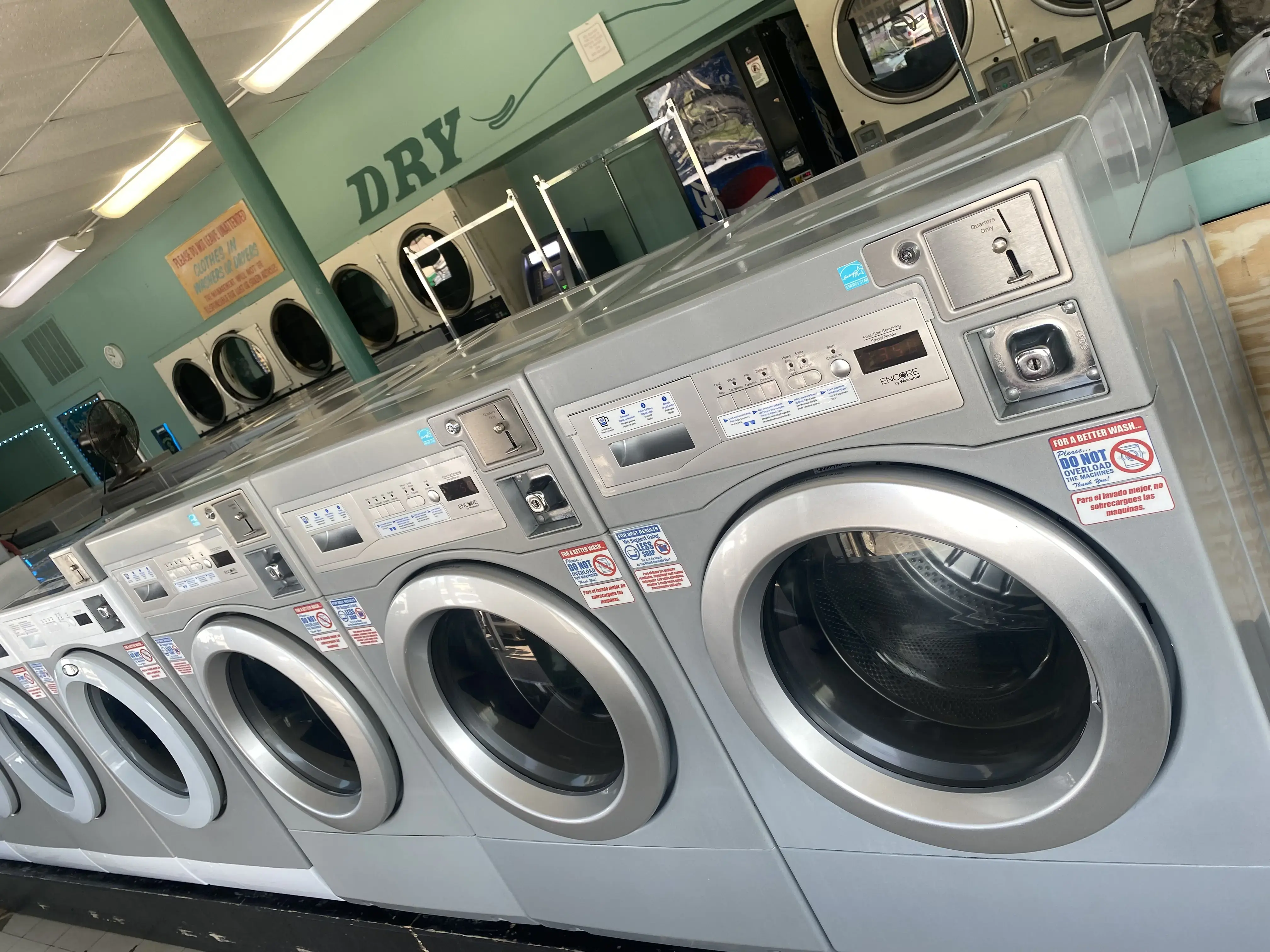 Wash Wizard Coin Laundry Center thumbnail 20