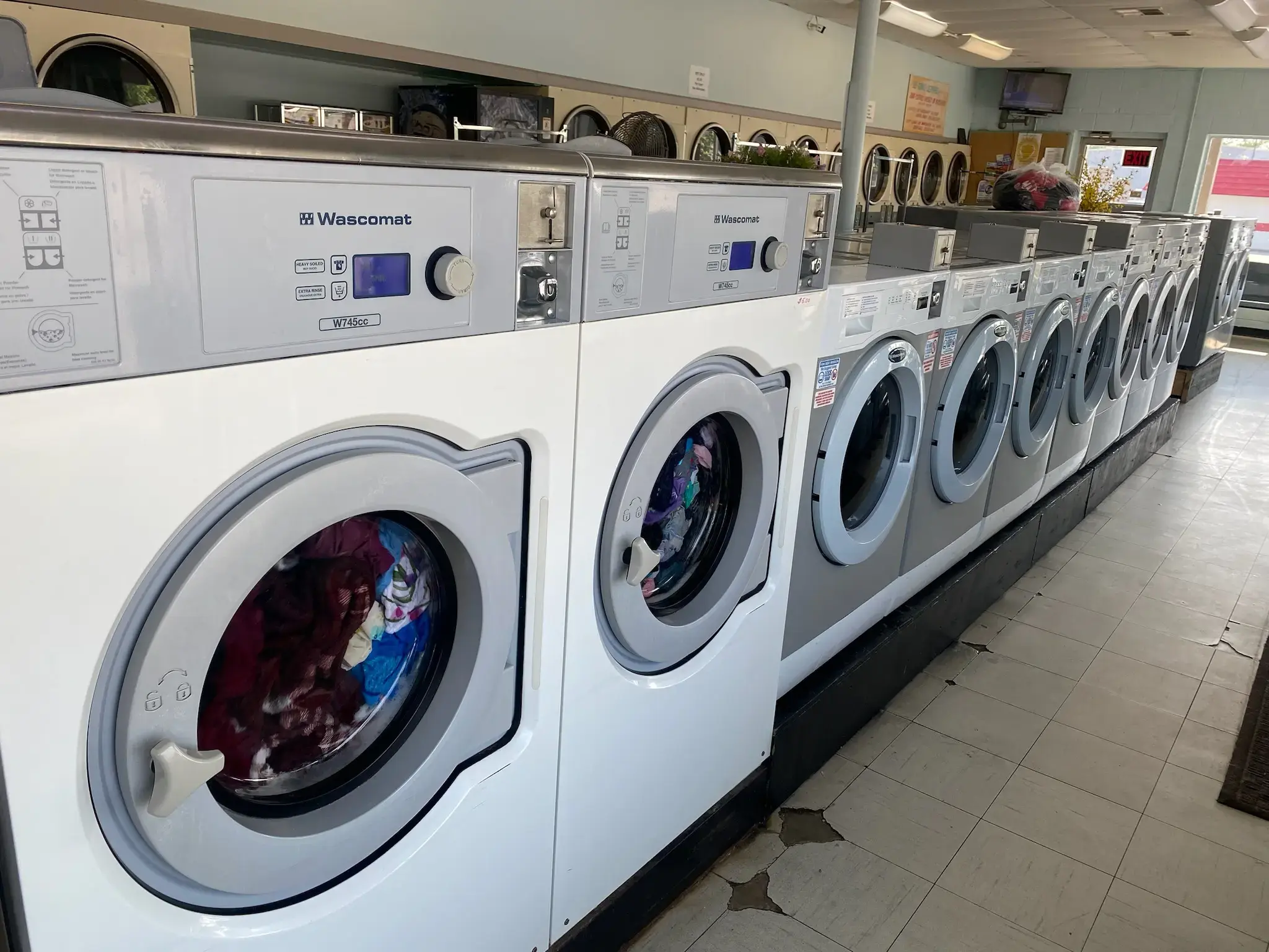Wash Wizard Coin Laundry Center - Image 19